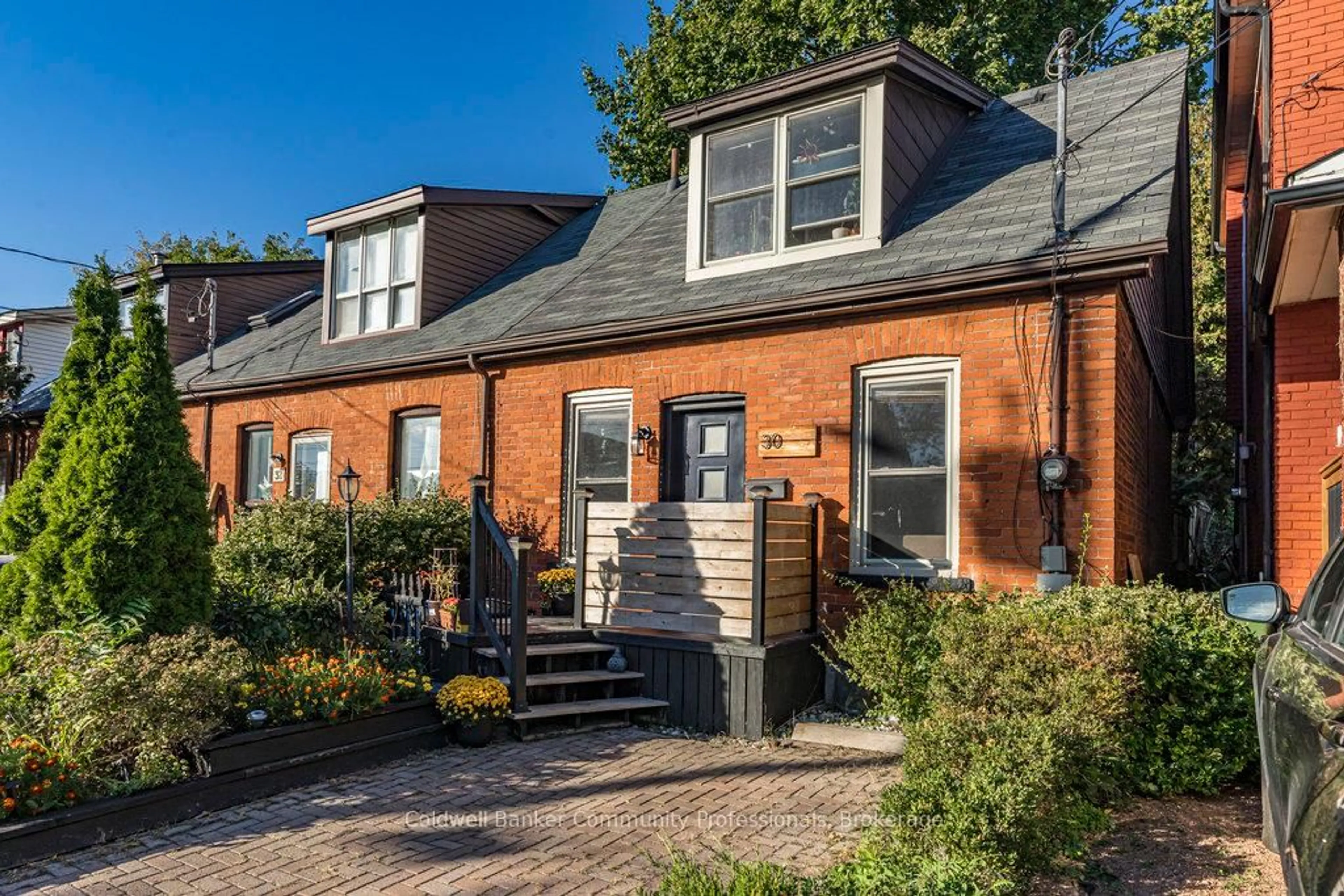 Home with brick exterior material, street for 30 Sunset Ave, Hamilton Ontario L8R 1V6