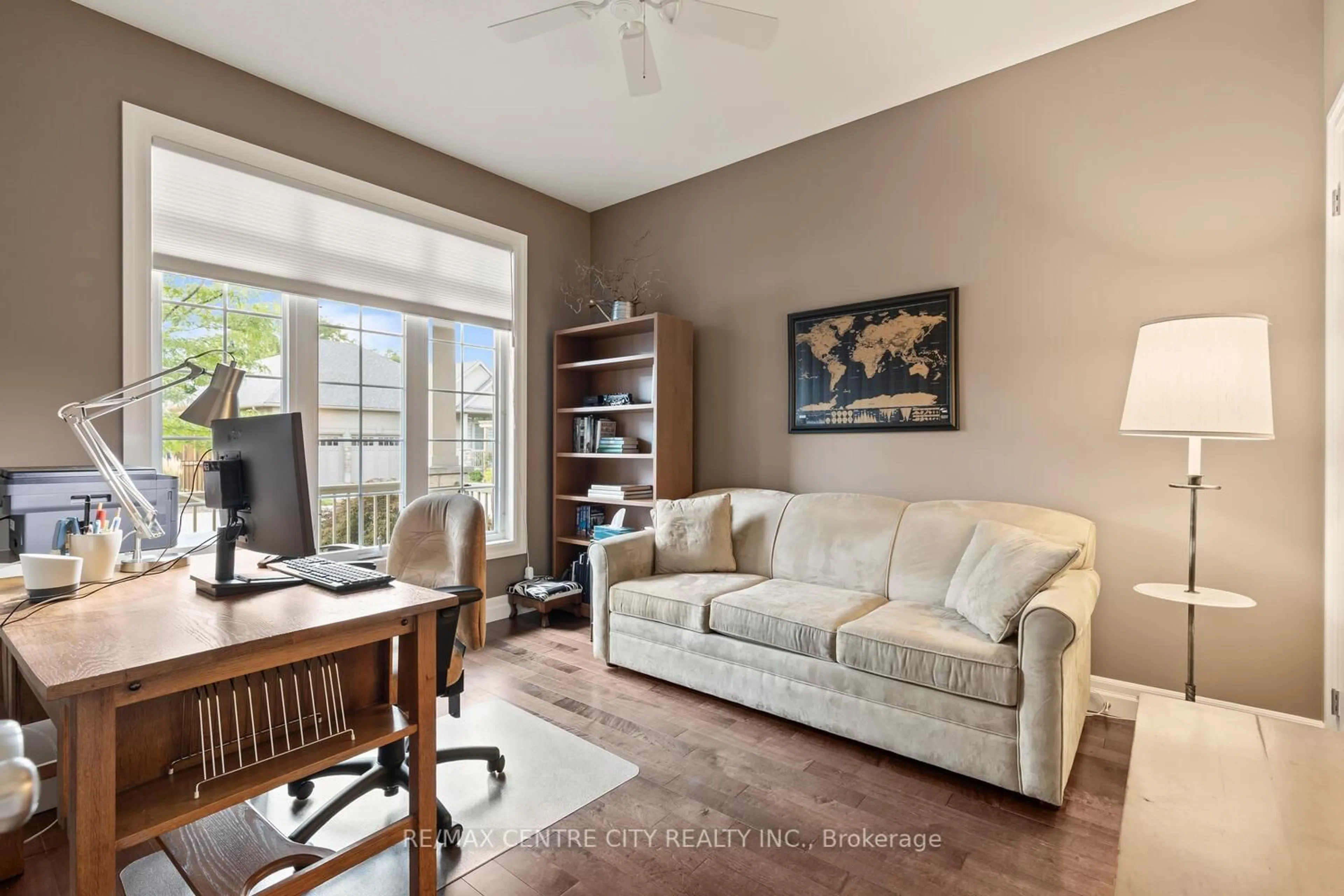 Living room with furniture, unknown for 24-2081 Wallingford Ave, London North Ontario N6G 0K1