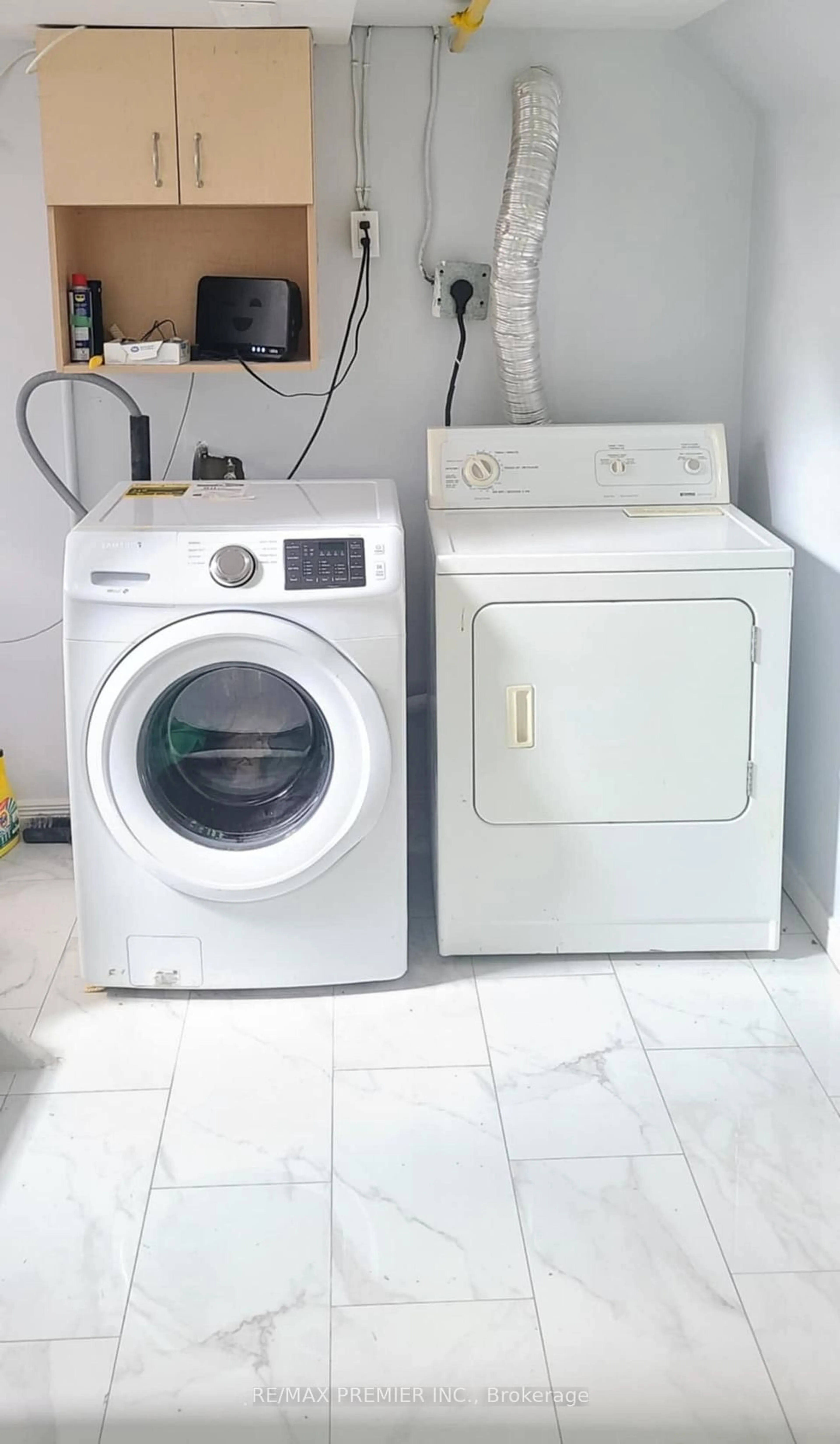 Laundry room for 4752 Crawford Pl, Niagara Falls Ontario L2E 1Z2