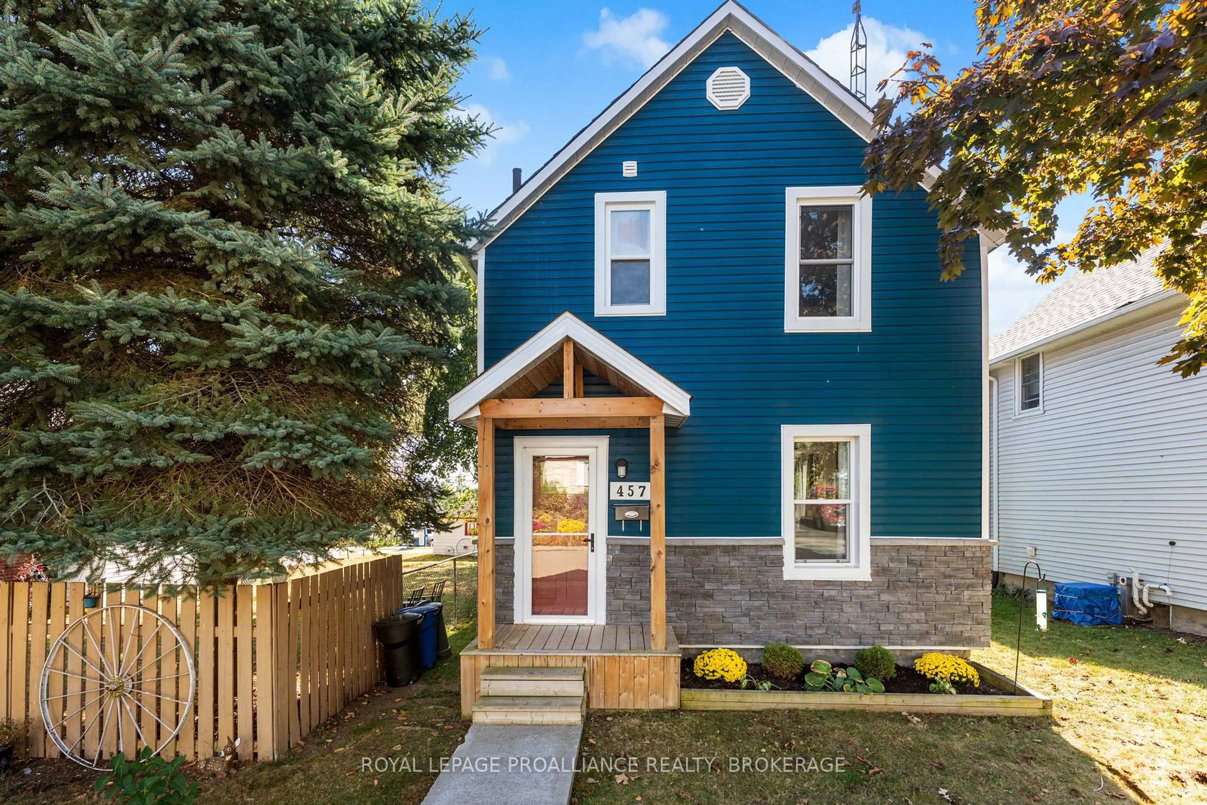 Home with brick exterior material, street for 457 Garden St, Gananoque Ontario K7G 1J6