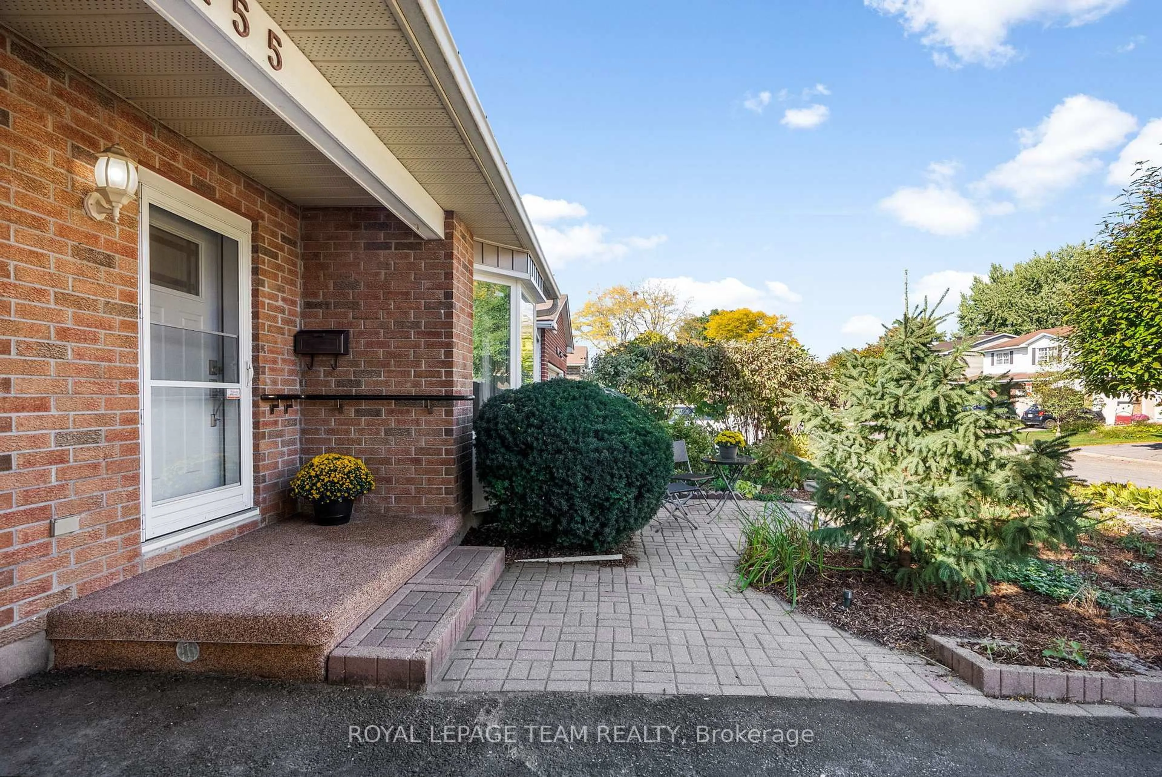 Unknown for 1155 Sauterne Park, Orleans Ontario K1C 2H3
