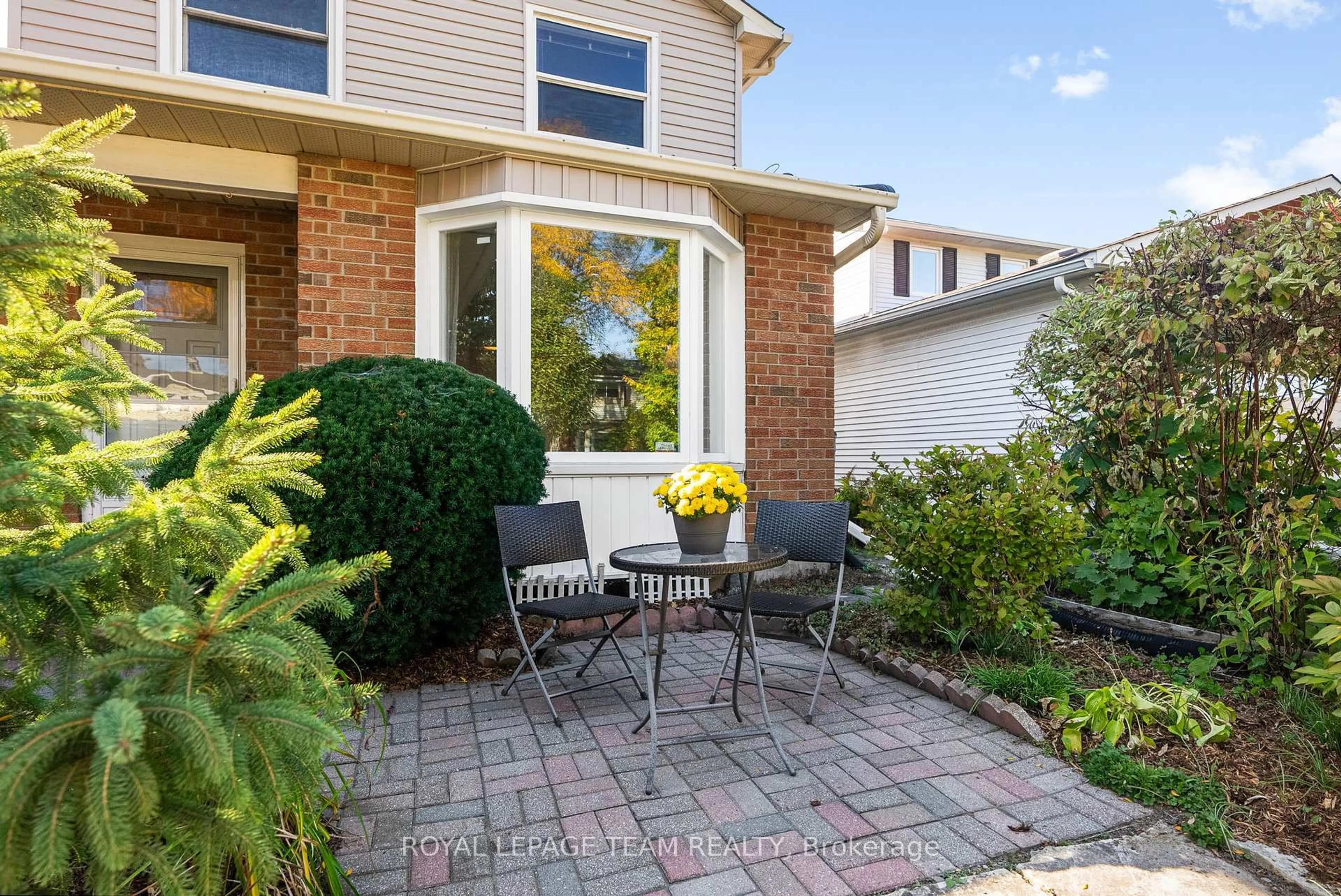 Patio, street for 1155 Sauterne Park, Orleans Ontario K1C 2H3
