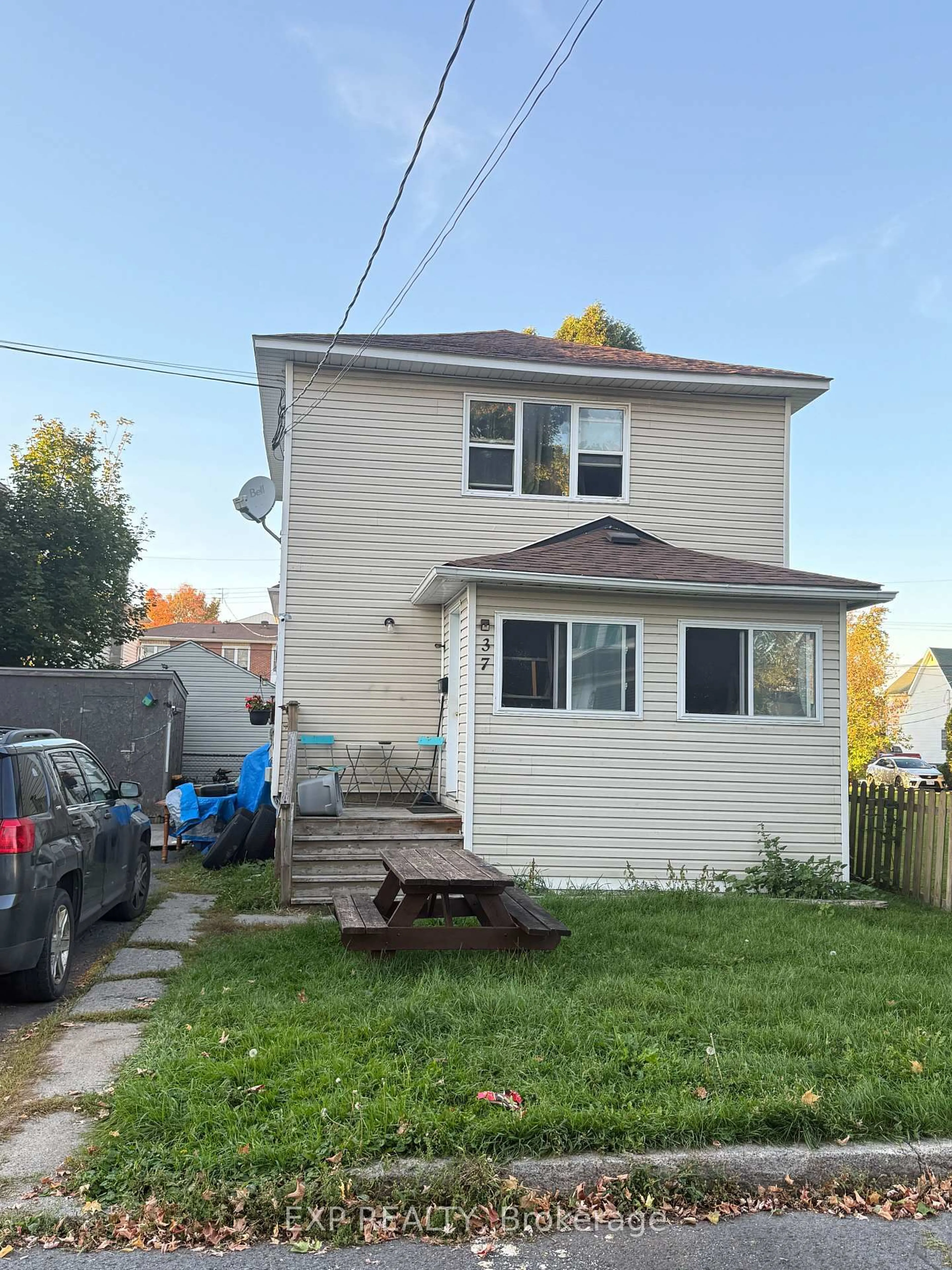 Home with vinyl exterior material, street for 37 Timothy Ave, Cornwall Ontario K6J 1K4