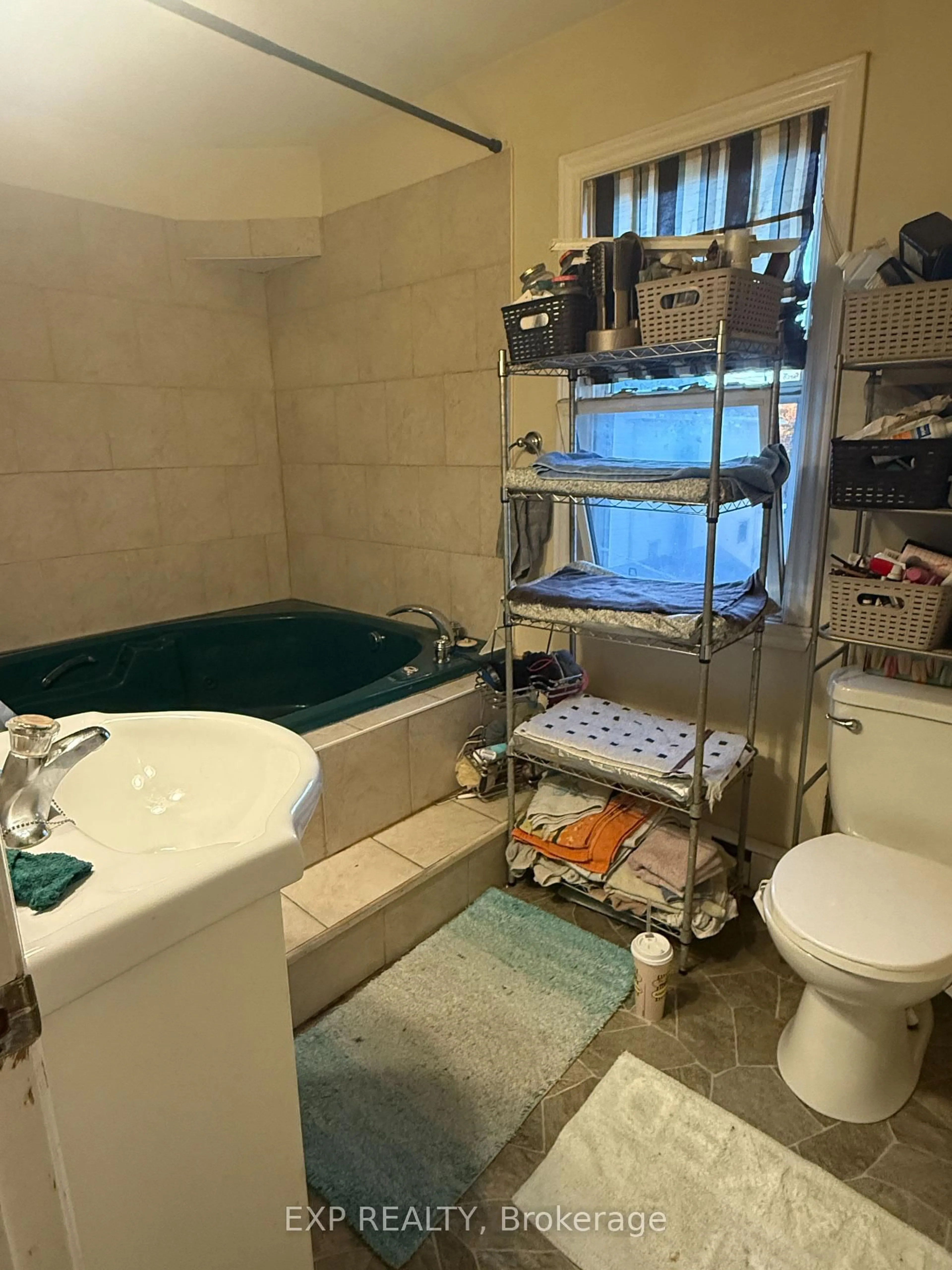 Standard bathroom, unknown for 37 Timothy Ave, Cornwall Ontario K6J 1K4