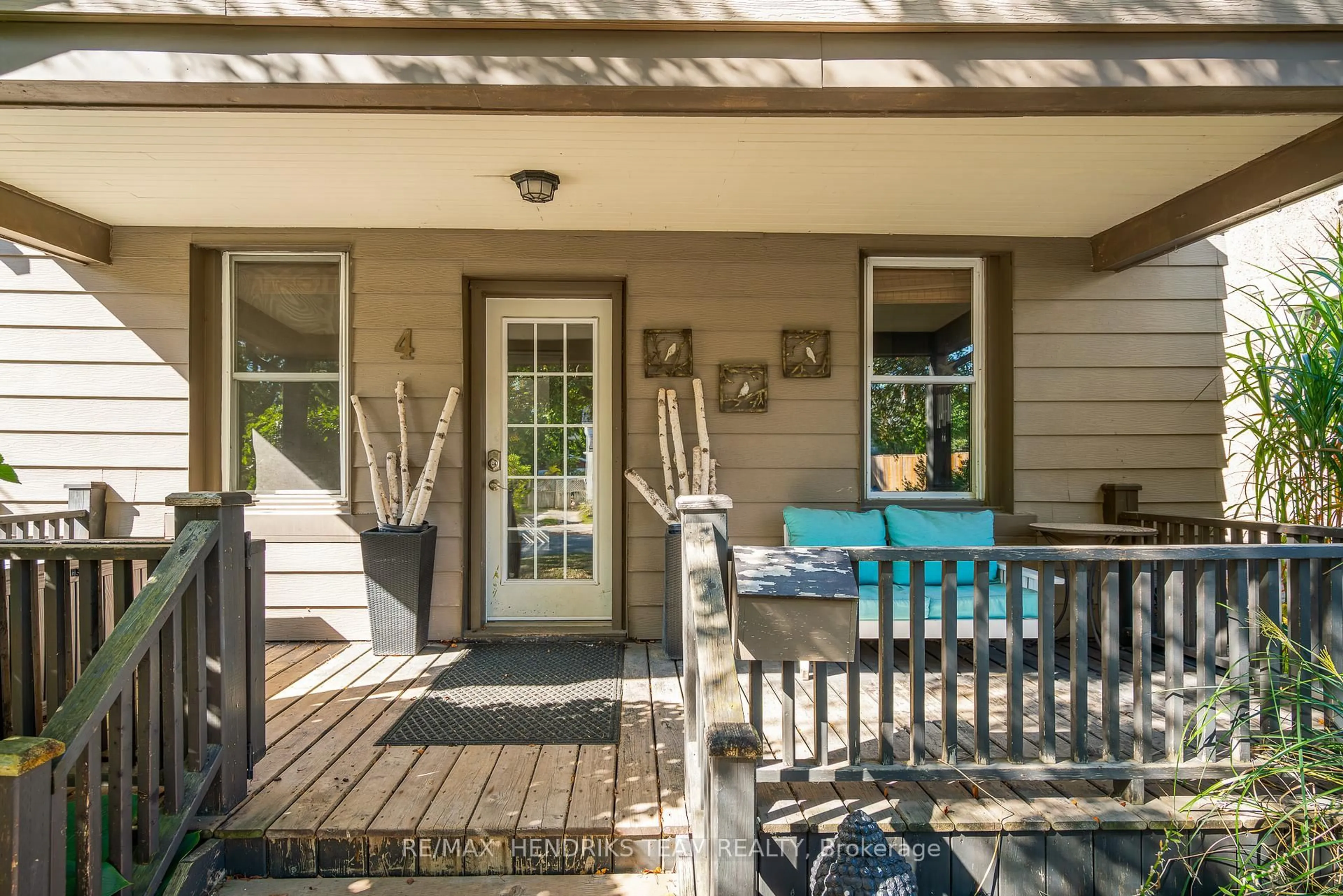Patio, water/lake/river/ocean view for 4 Ravine Rd, St. Catharines Ontario L2P 3A7