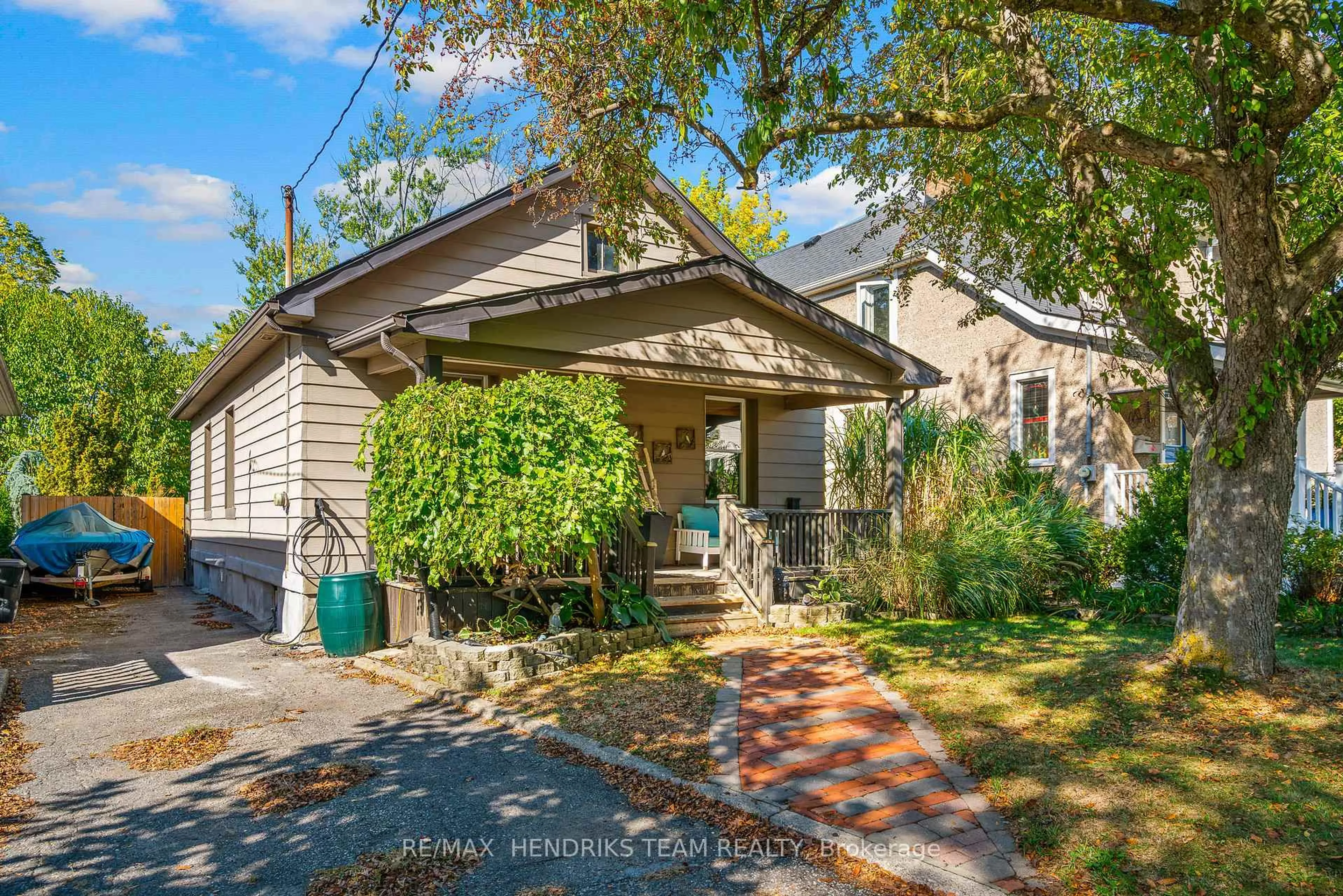 Unknown for 4 Ravine Rd, St. Catharines Ontario L2P 3A7