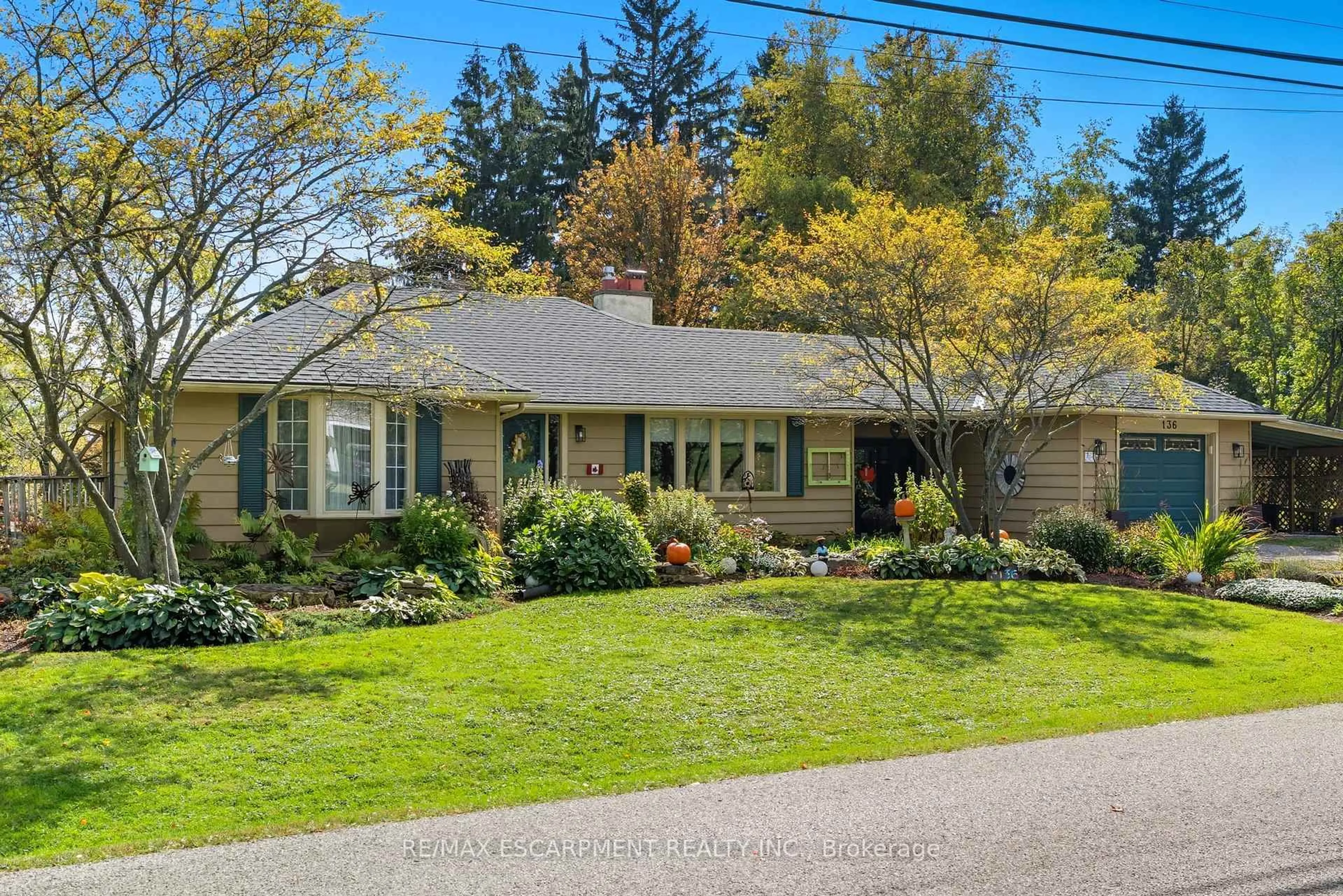 Unknown for 136 HILLCREST Ave, Hamilton Ontario L9H 4X8