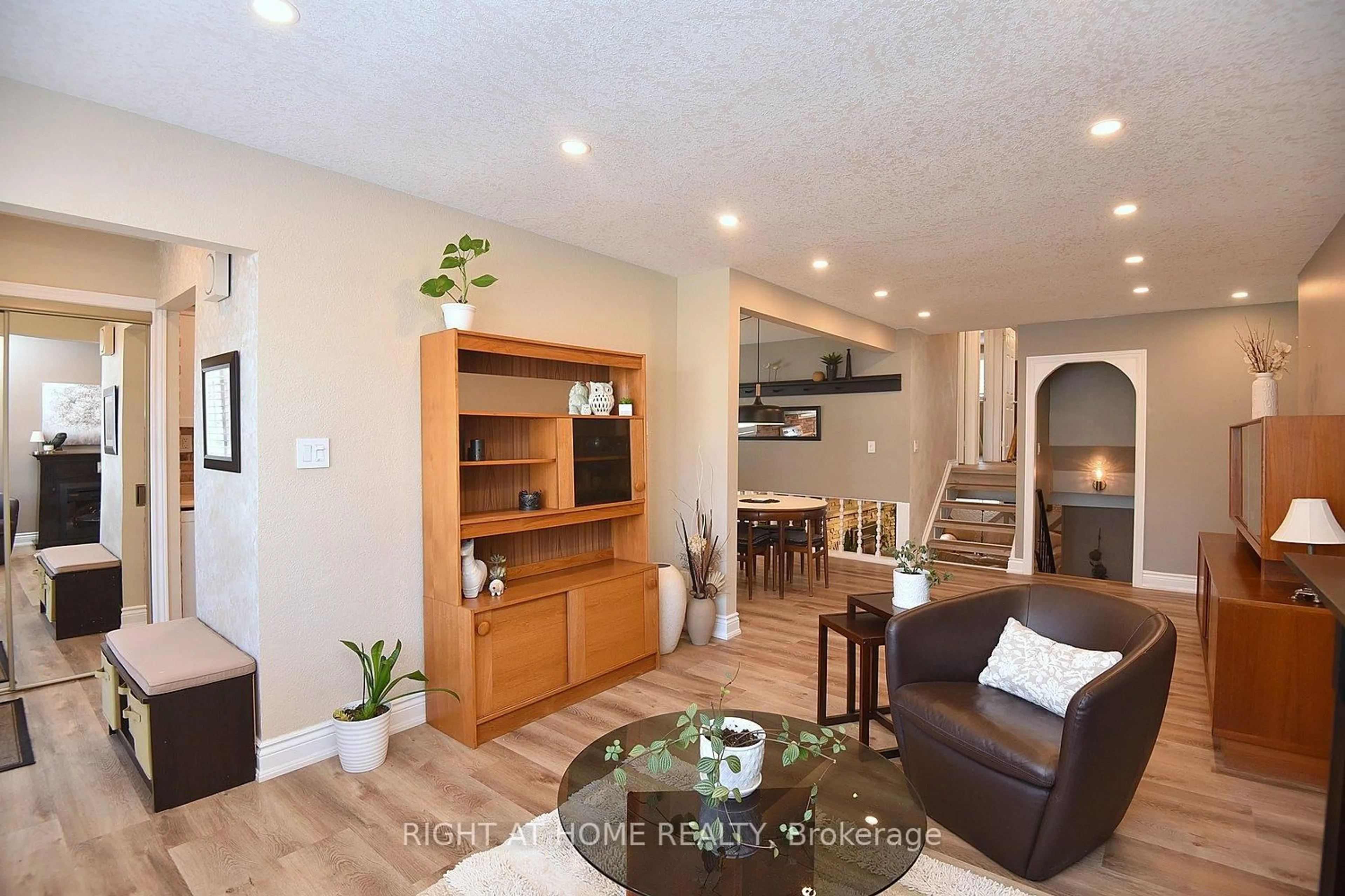 Living room with furniture, unknown for 105 Bismark Dr, Cambridge Ontario N1S 4E8