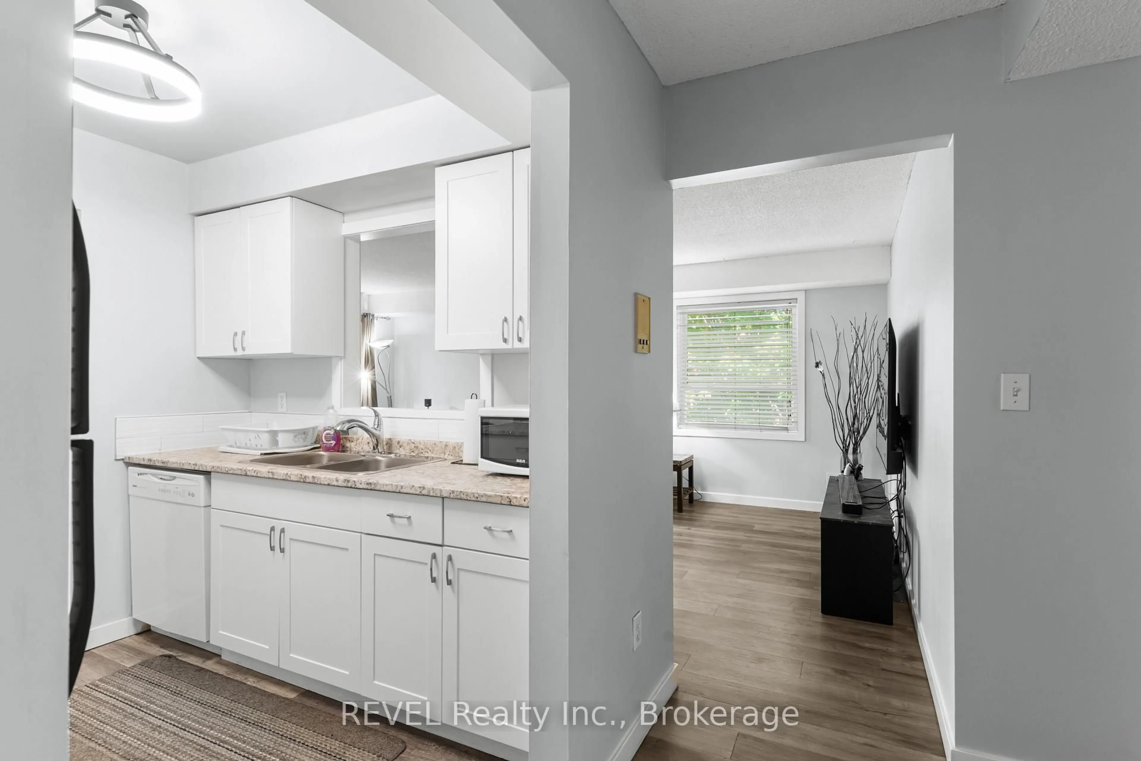 Open concept kitchen, unknown for 5222 Portage Rd #305, Niagara Falls Ontario L2E 6B6