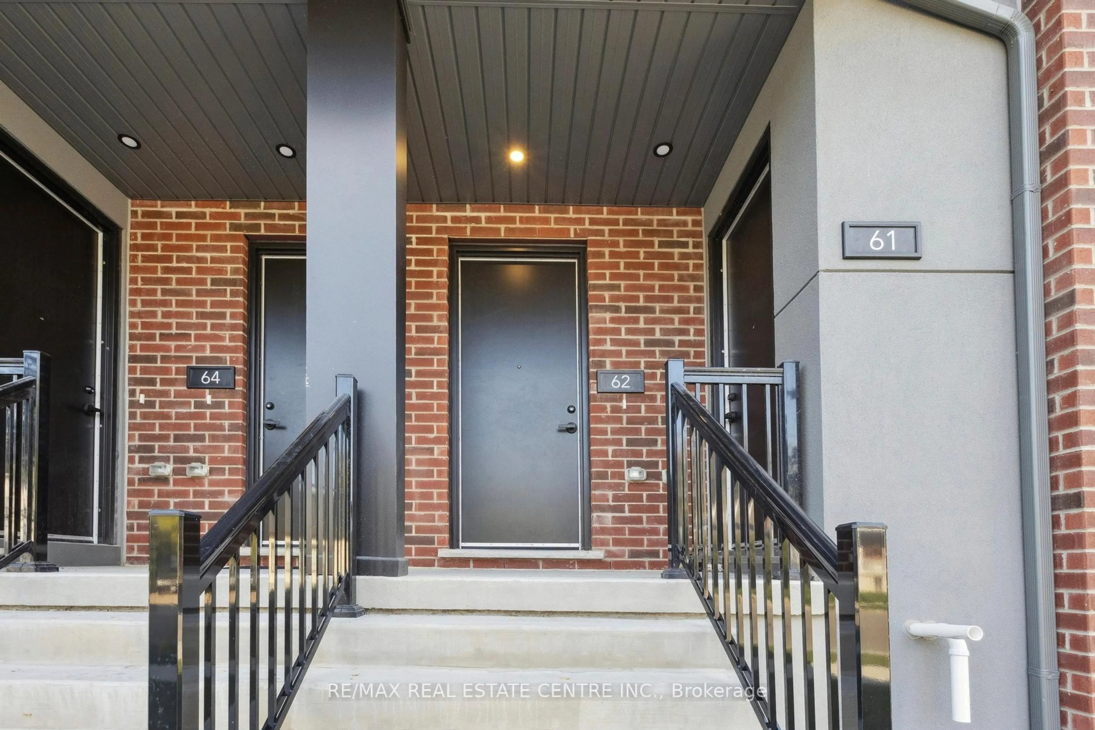 Indoor entryway for 99 Roger St #62, Waterloo Ontario N2J 0G1