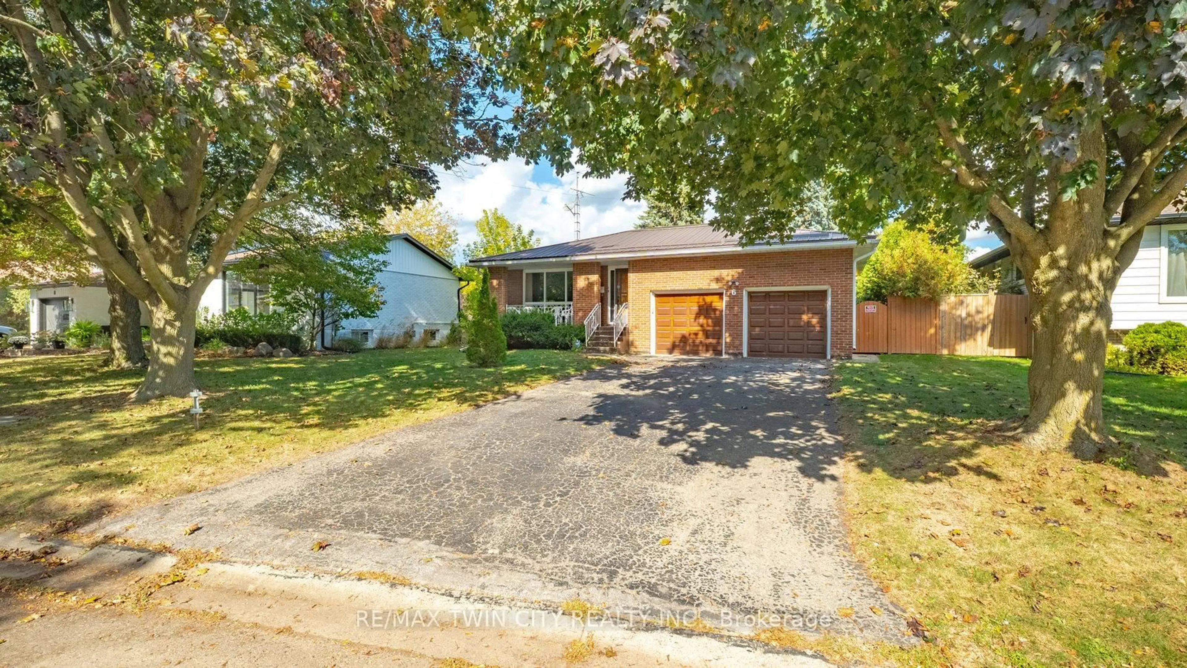 Unknown for 6 Ventnor Crt, Brantford Ontario N3R 6L8