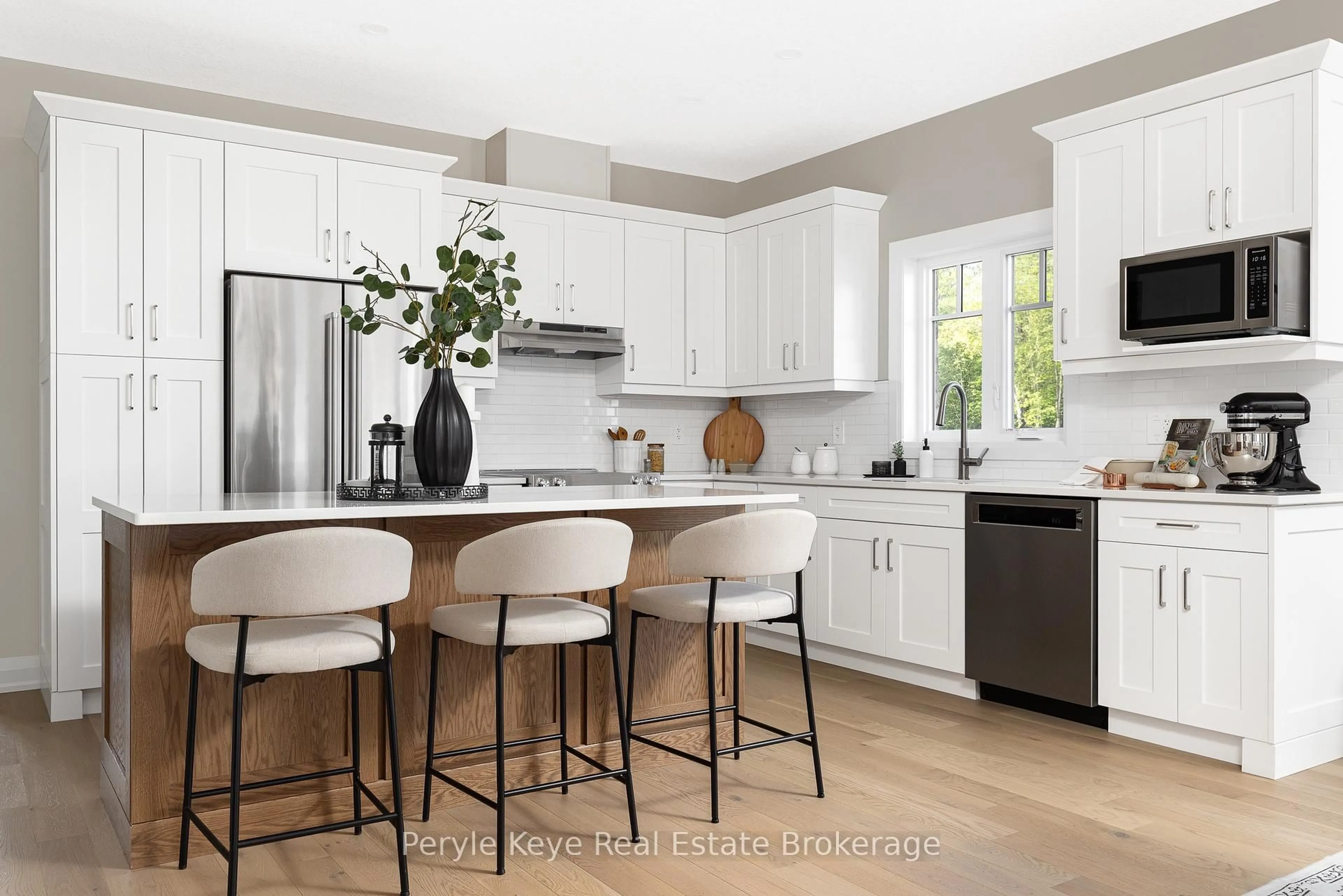 Open concept kitchen, ceramic/tile floor for 14 Charles Morley Blvd, Huntsville Ontario P1H 0G5