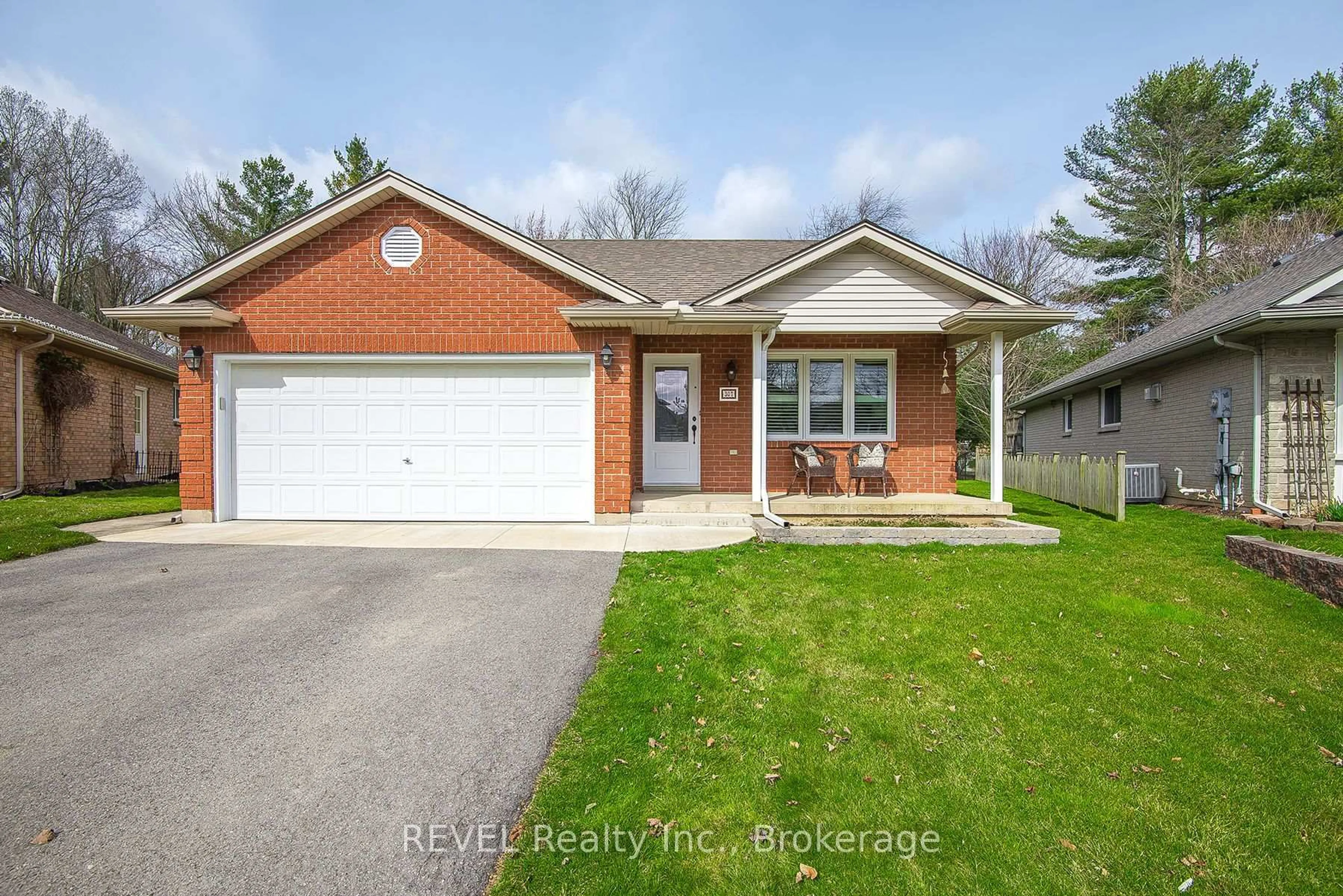Home with brick exterior material, street for 307 Beckett Cres, Pelham Ontario L3E 0N5