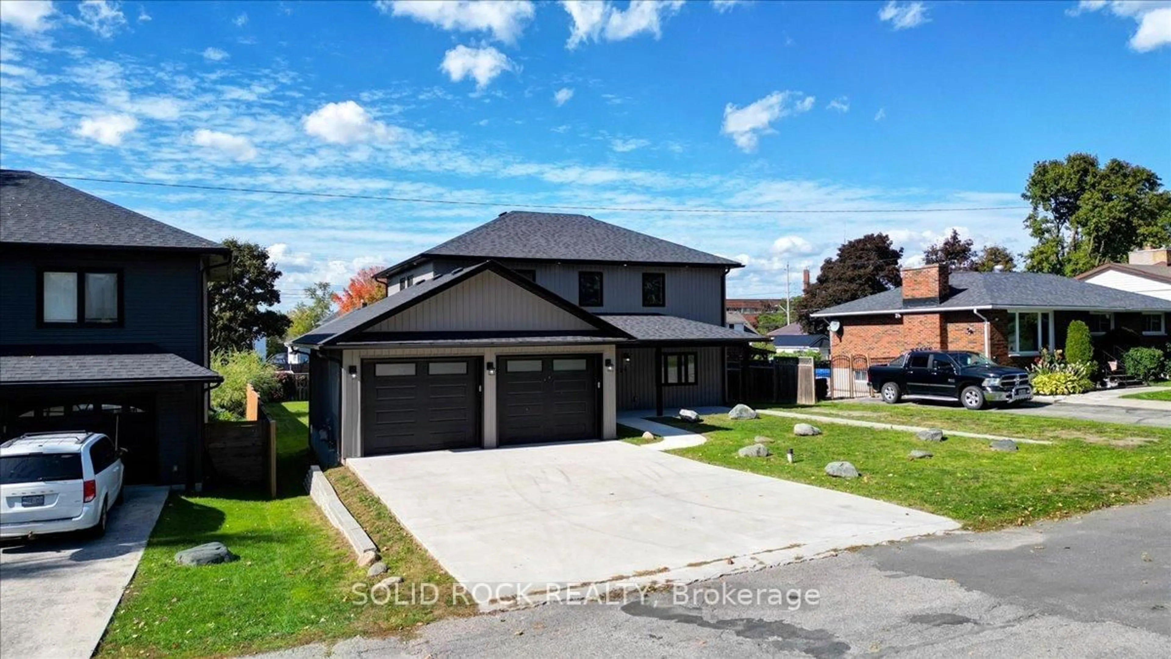 A pic from outside/outdoor area/front of a property/back of a property/a pic from drone, street for 124 Cromwell St, Trent Hills Ontario K0L 1L0