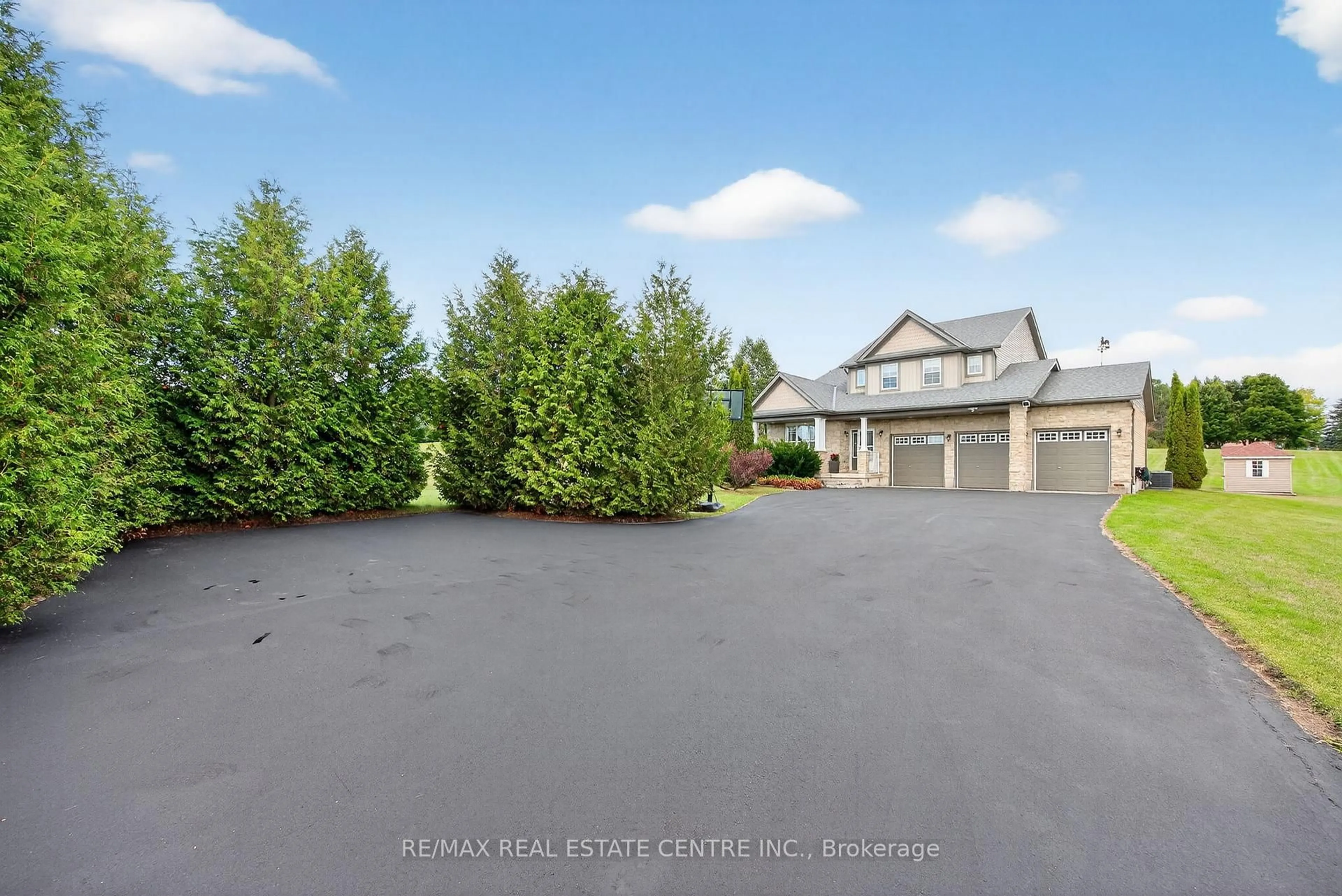 A pic from outside/outdoor area/front of a property/back of a property/a pic from drone, unknown for 37 Woodland Dr, East Garafraxa Ontario L9W 6B7