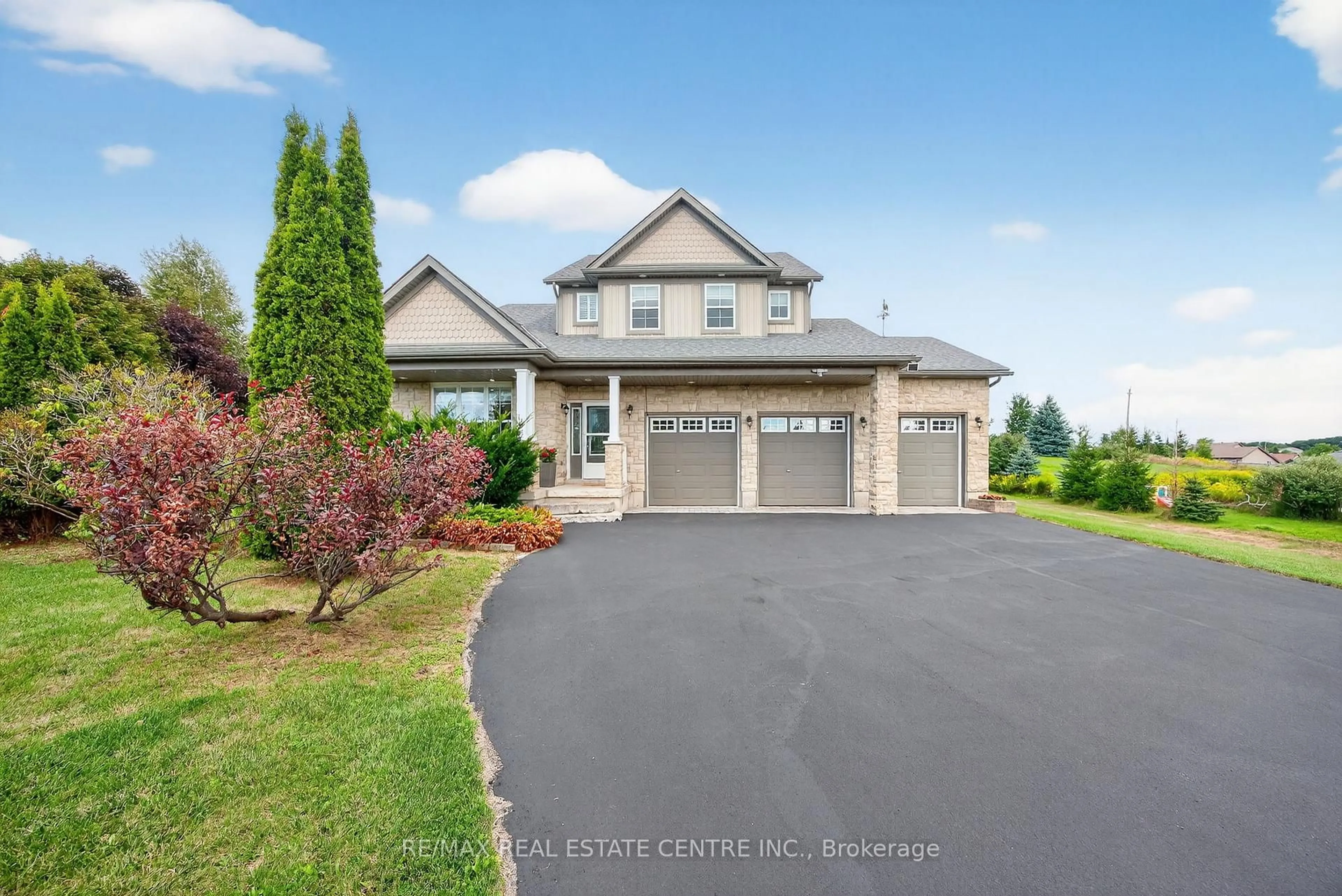 A pic from outside/outdoor area/front of a property/back of a property/a pic from drone, unknown for 37 Woodland Dr, East Garafraxa Ontario L9W 6B7