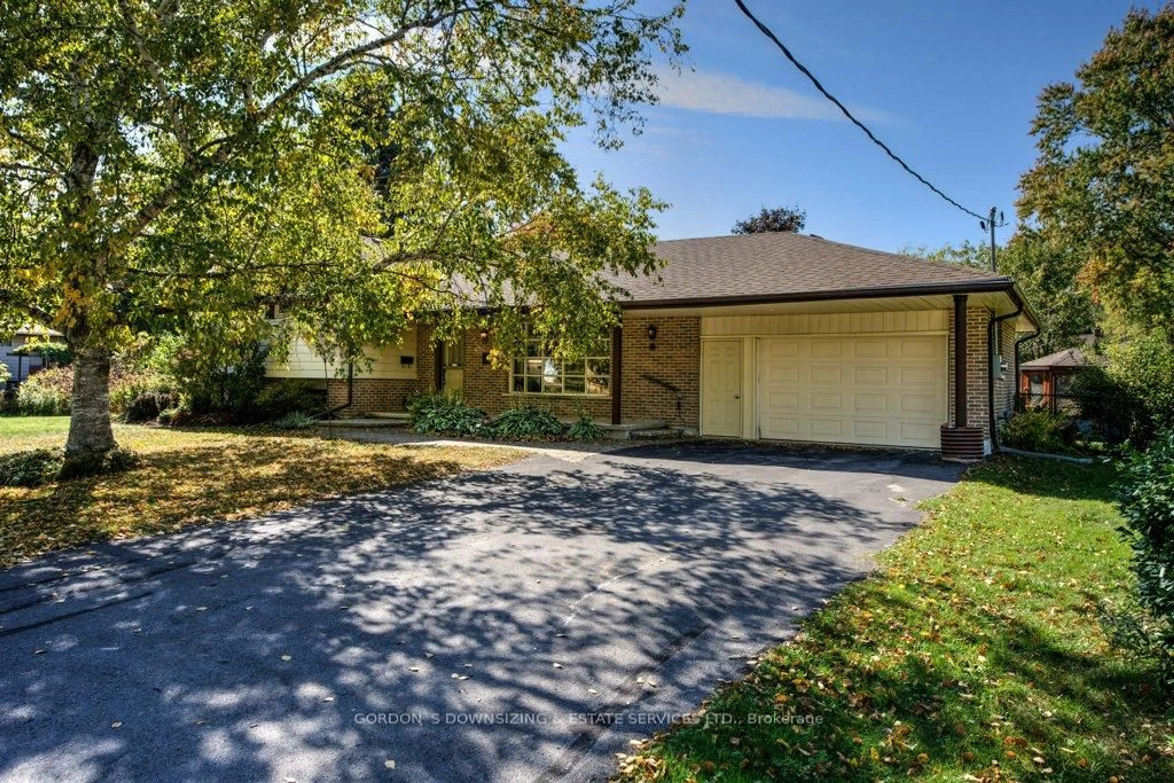 A pic from outside/outdoor area/front of a property/back of a property/a pic from drone, street for 261 Colonial Rd, Quinte West Ontario K8R 1C3