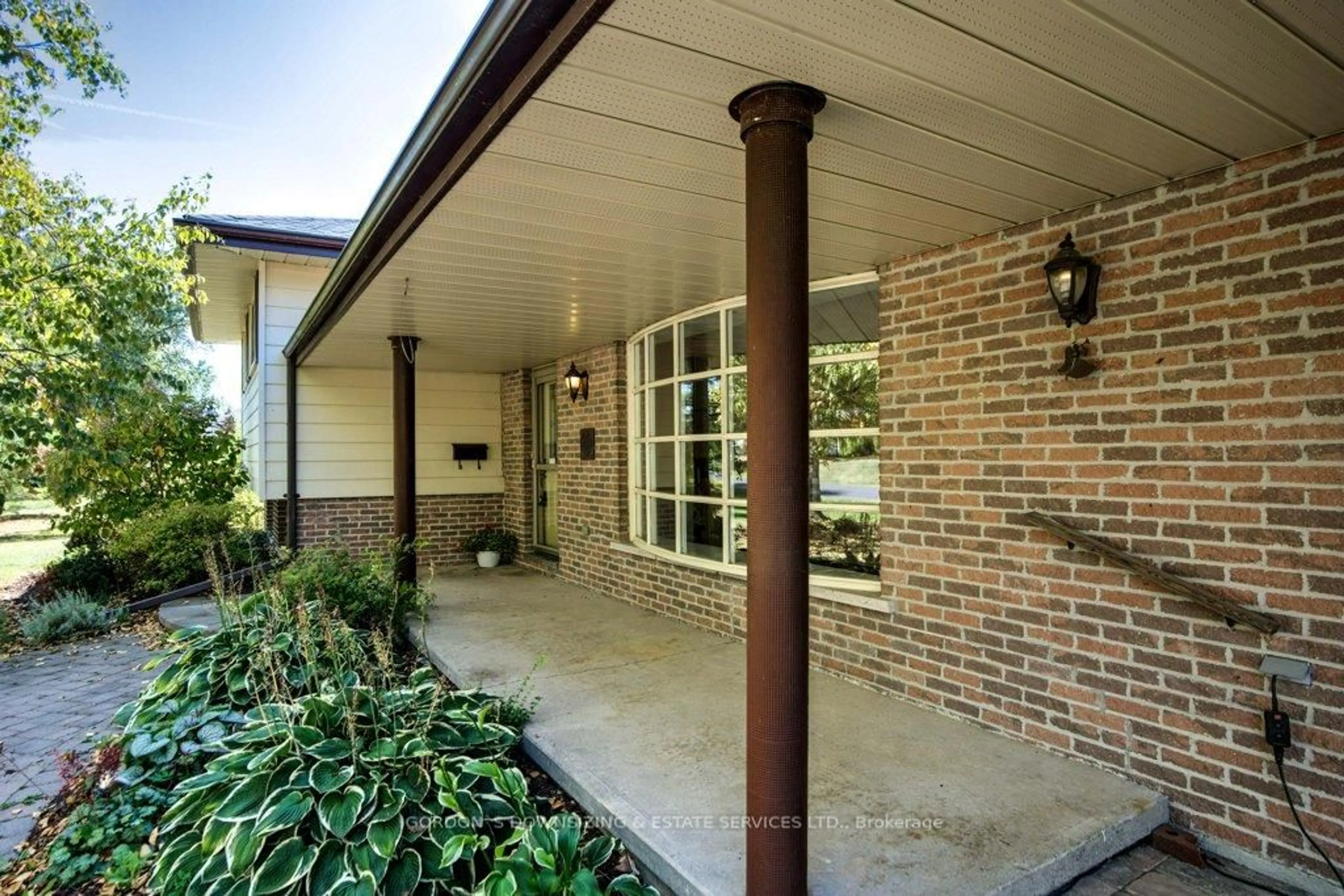 Unknown for 261 Colonial Rd, Quinte West Ontario K8R 1C3