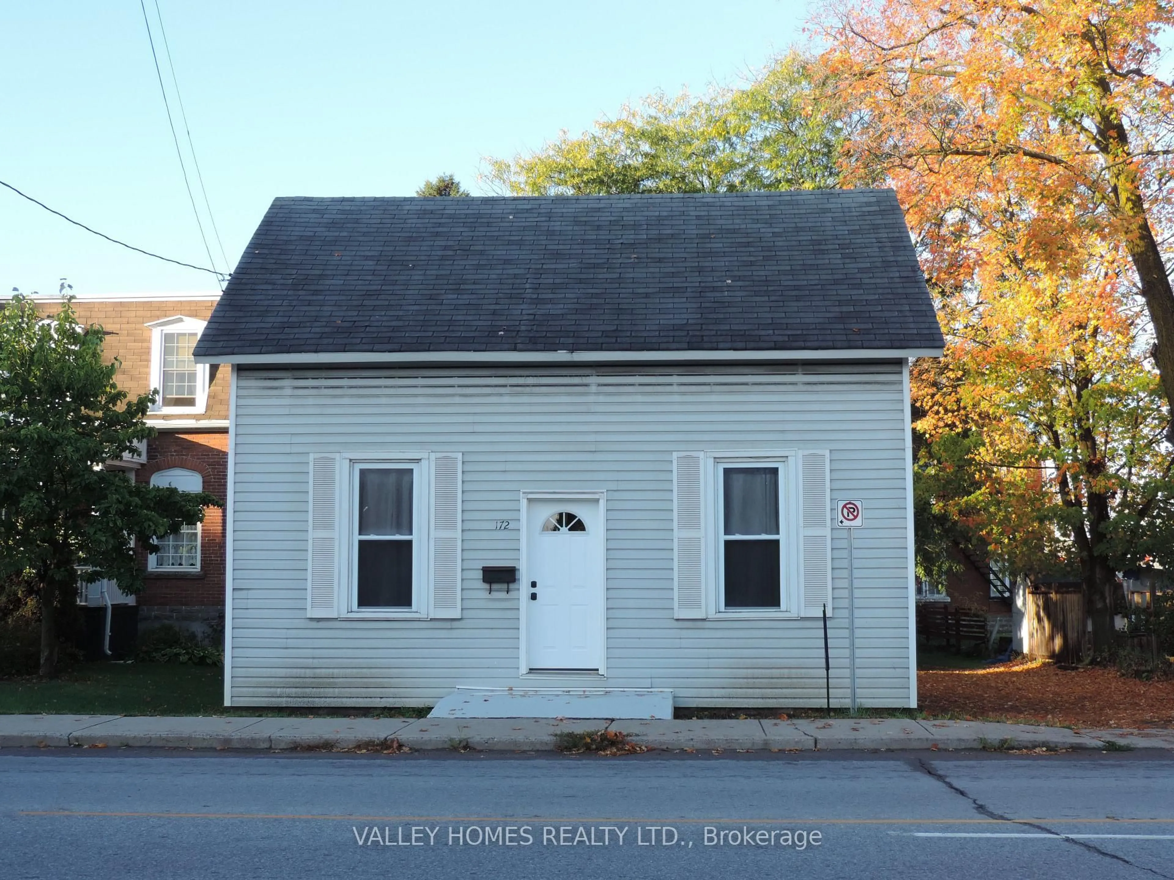 Home with vinyl exterior material, street for 172 FRANKTOWN Rd, Carleton Place Ontario K7C 2N7