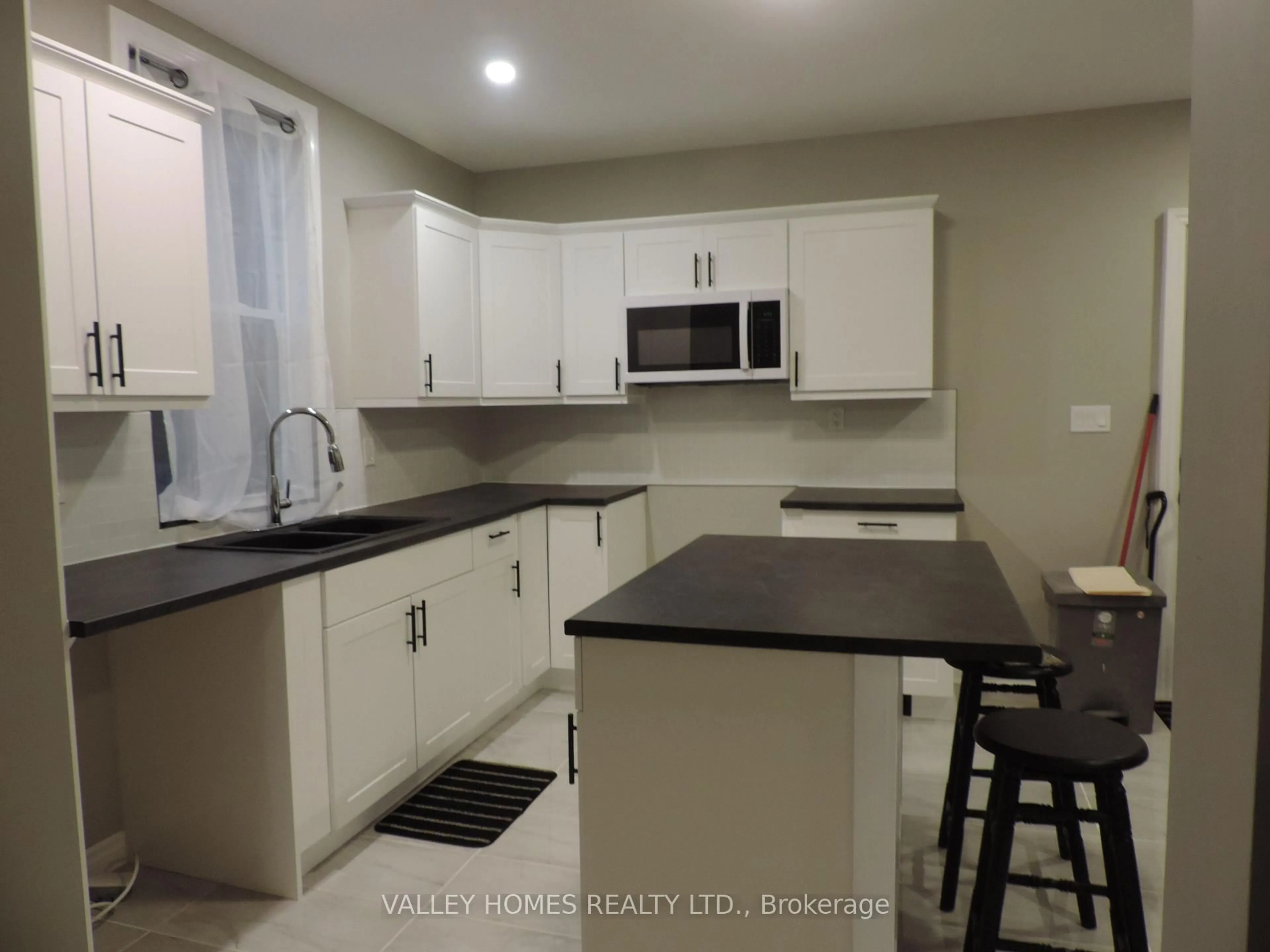 Open concept kitchen, unknown for 172 FRANKTOWN Rd, Carleton Place Ontario K7C 2N7