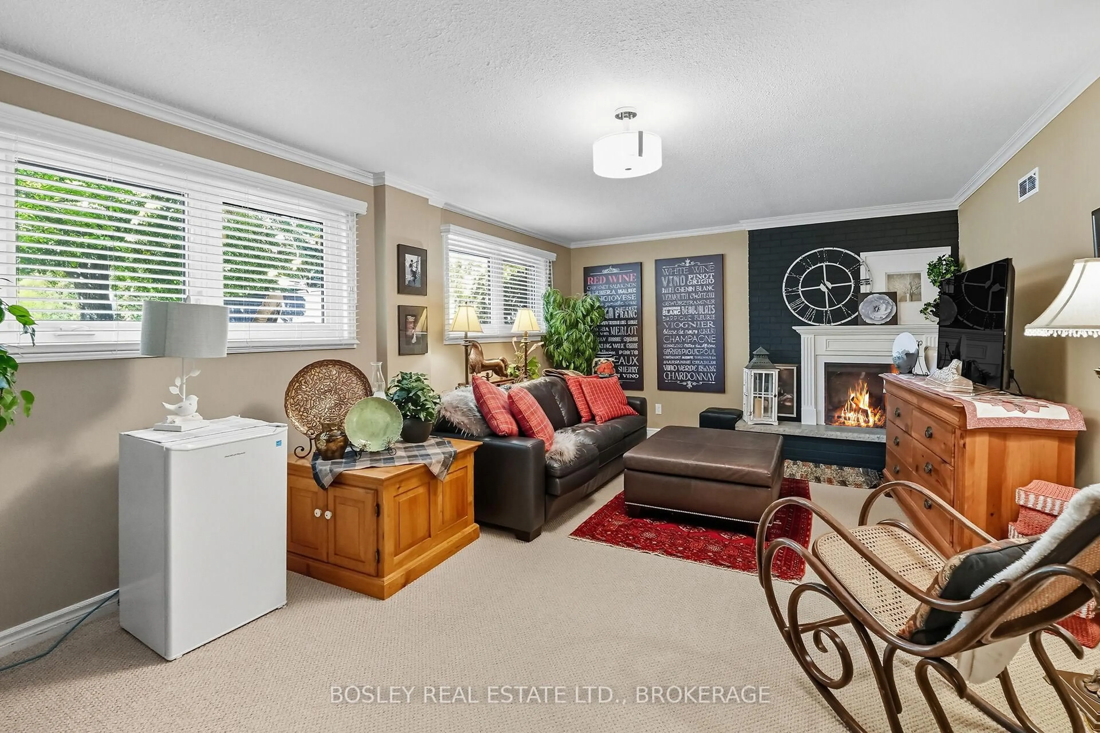 Living room with furniture, unknown for 10 Northgate Circ, Niagara-on-the-Lake Ontario L0S 1J0