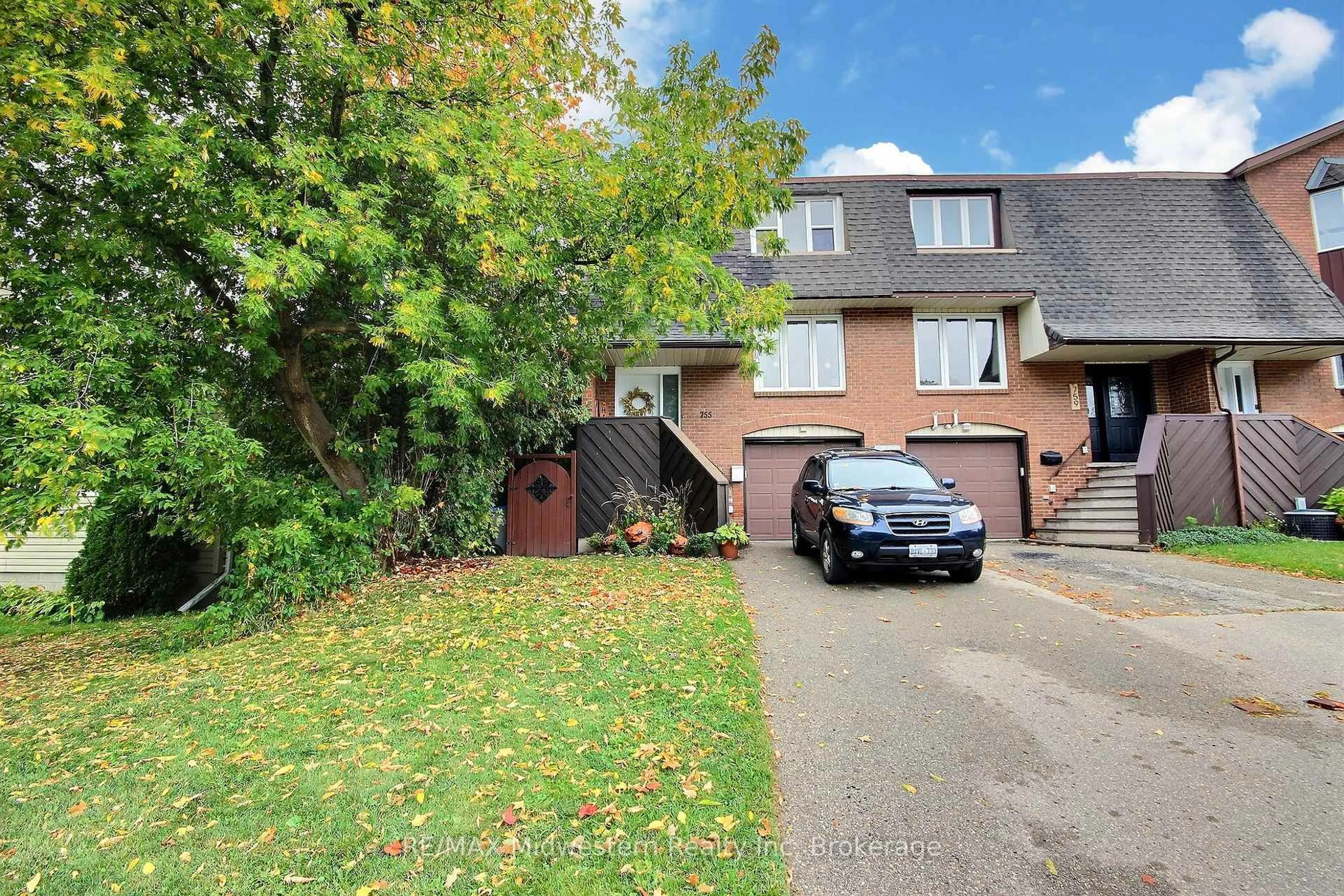 A pic from outside/outdoor area/front of a property/back of a property/a pic from drone, street for 755 York Ave, North Perth Ontario N4W 2Y4
