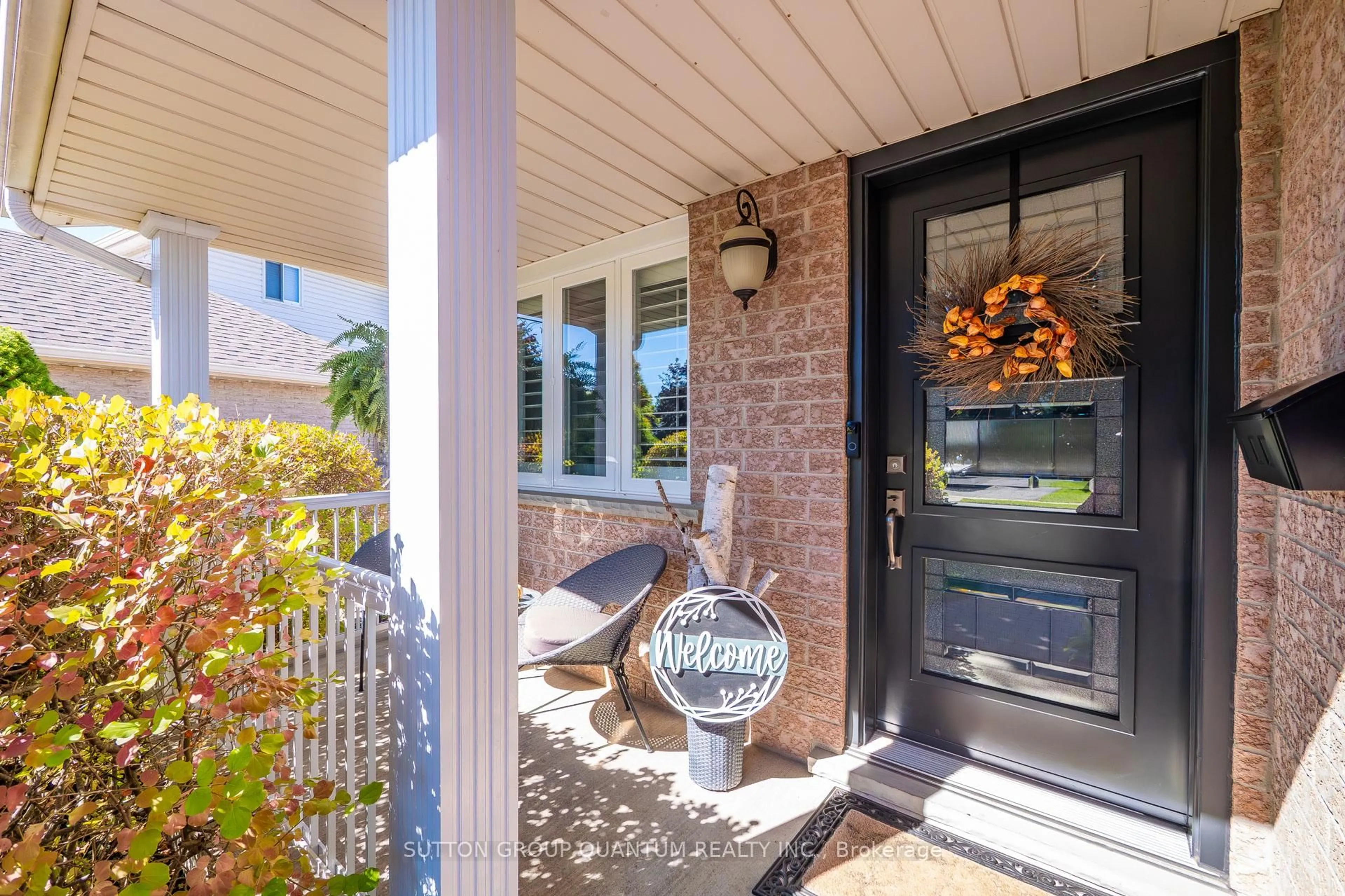 Indoor entryway for 28 Endeavour Dr, Cambridge Ontario N3C 4C4