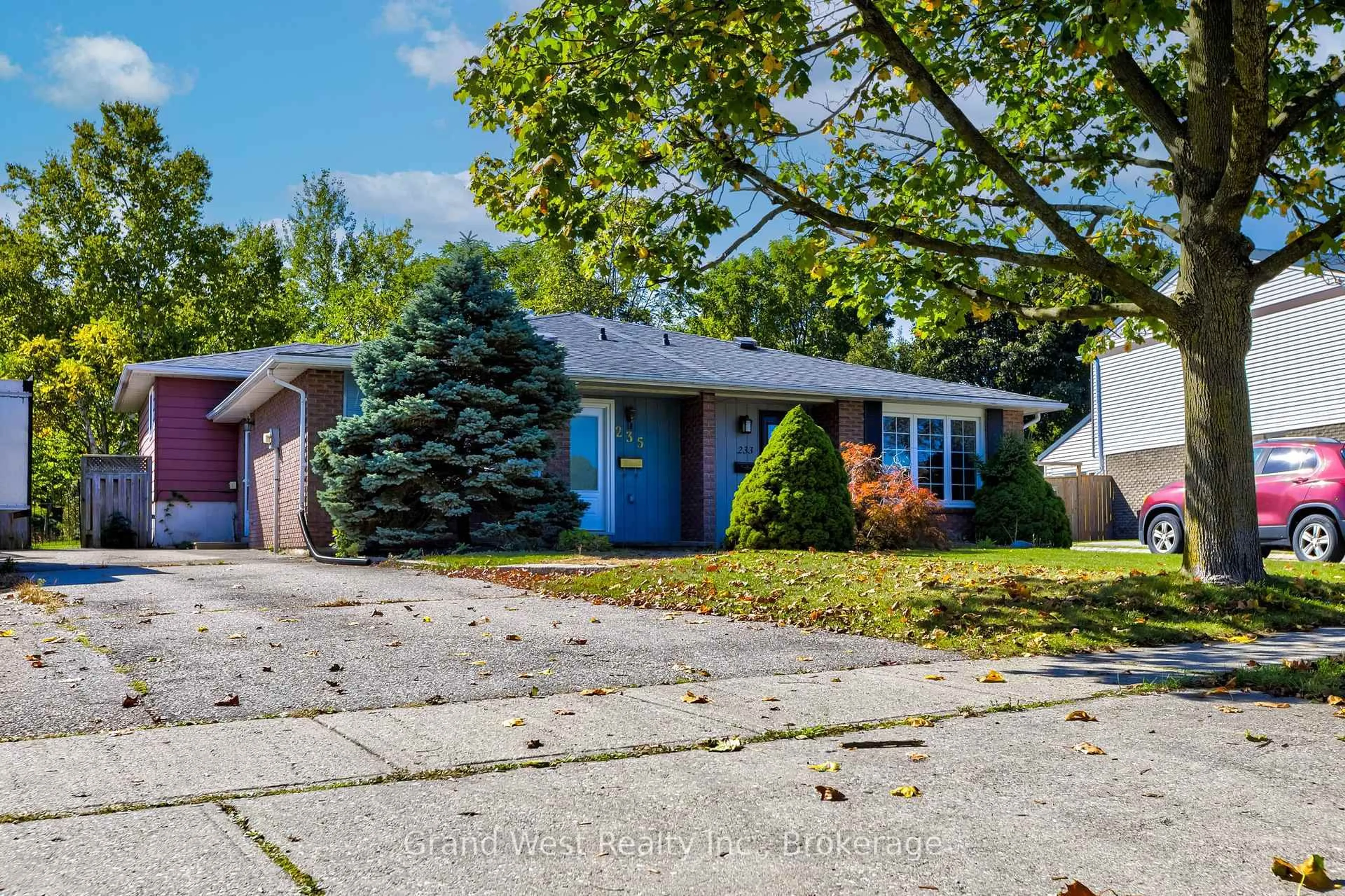 Unknown for 235 Sunset Blvd, Cambridge Ontario N1S 4M4