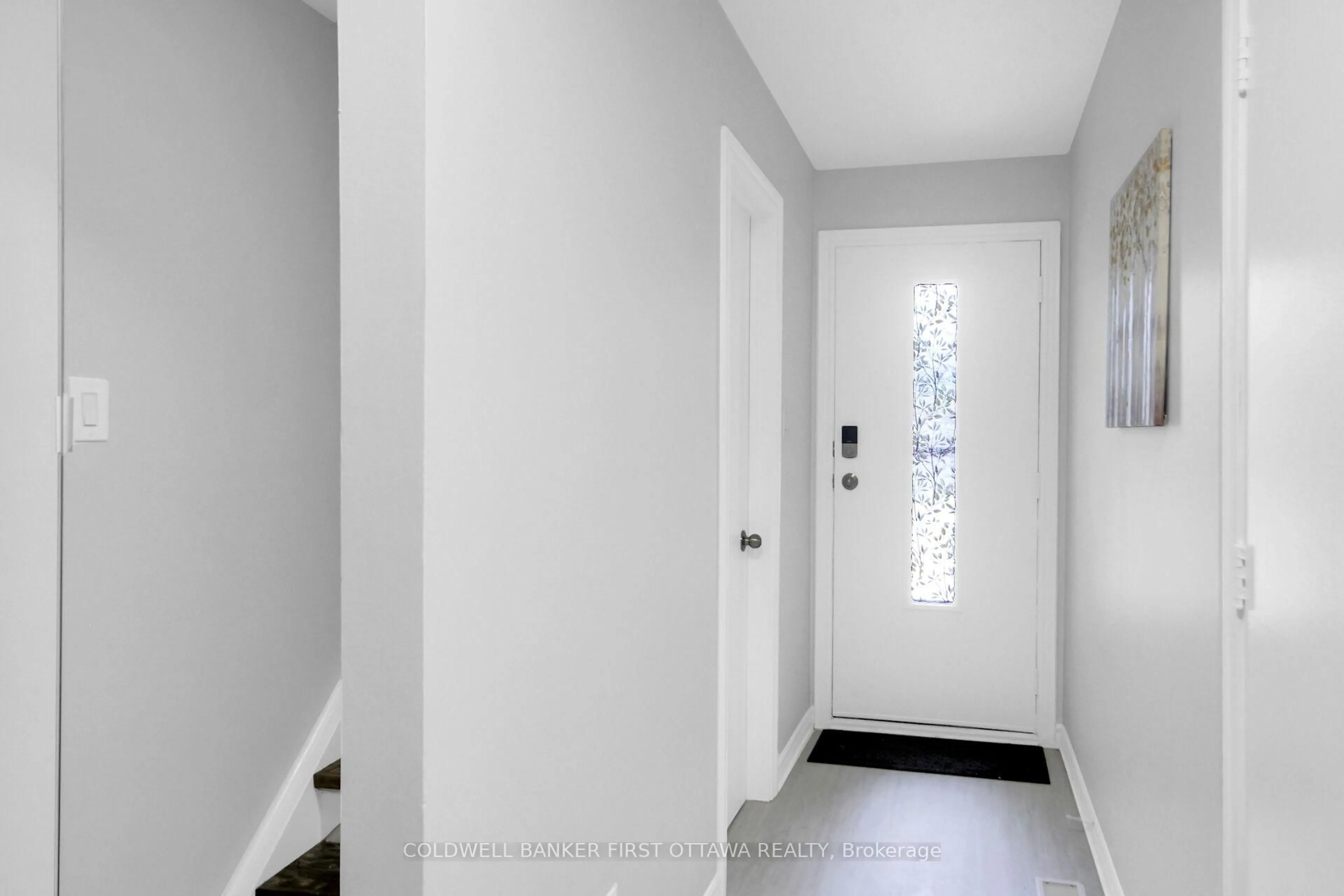 Indoor entryway for 1466 Foxwell St #28, Ottawa Ontario K1B 5J4