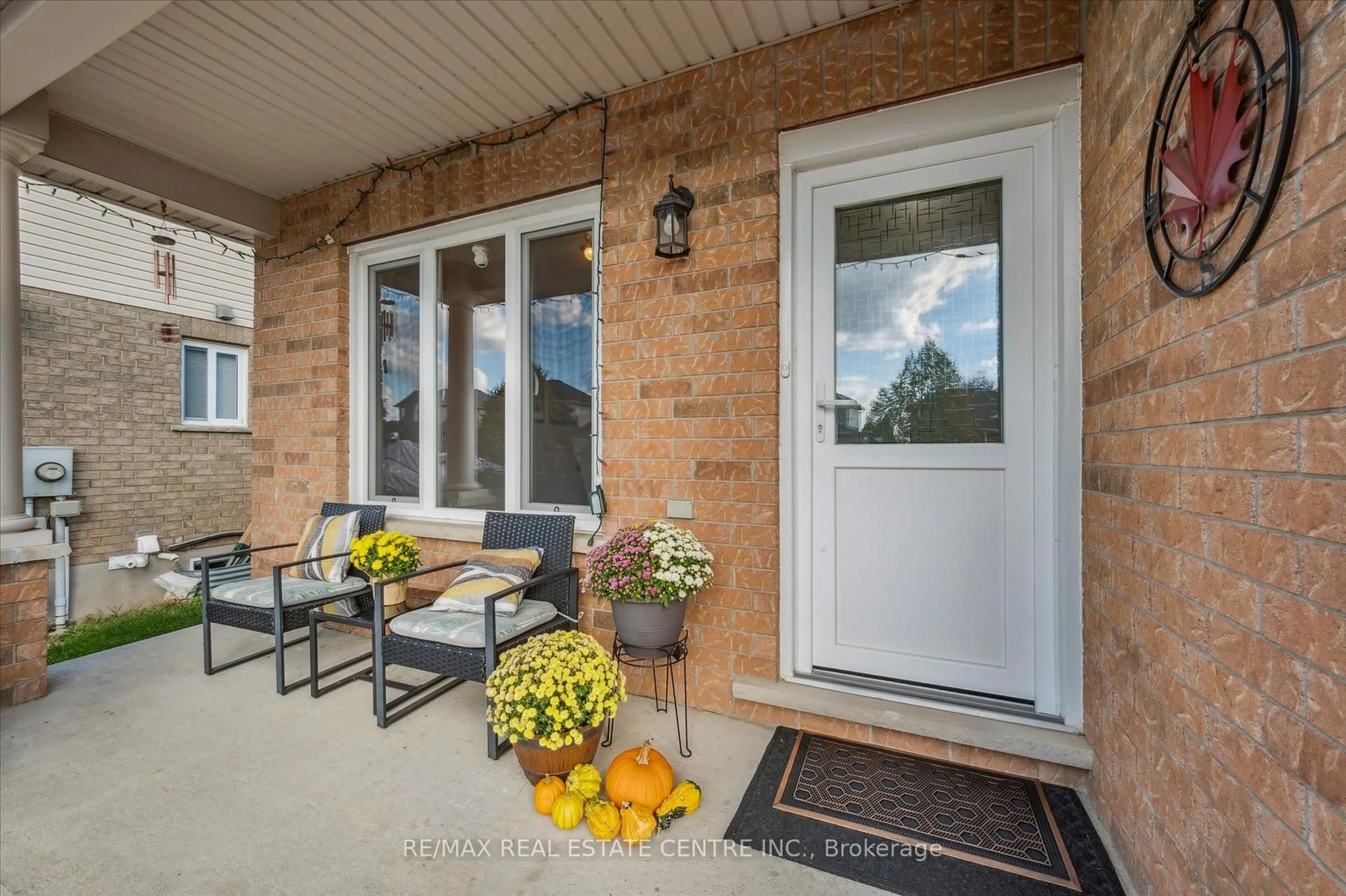 Indoor entryway for 57 Muscovey Dr, Woolwich Ontario N3B 3M6