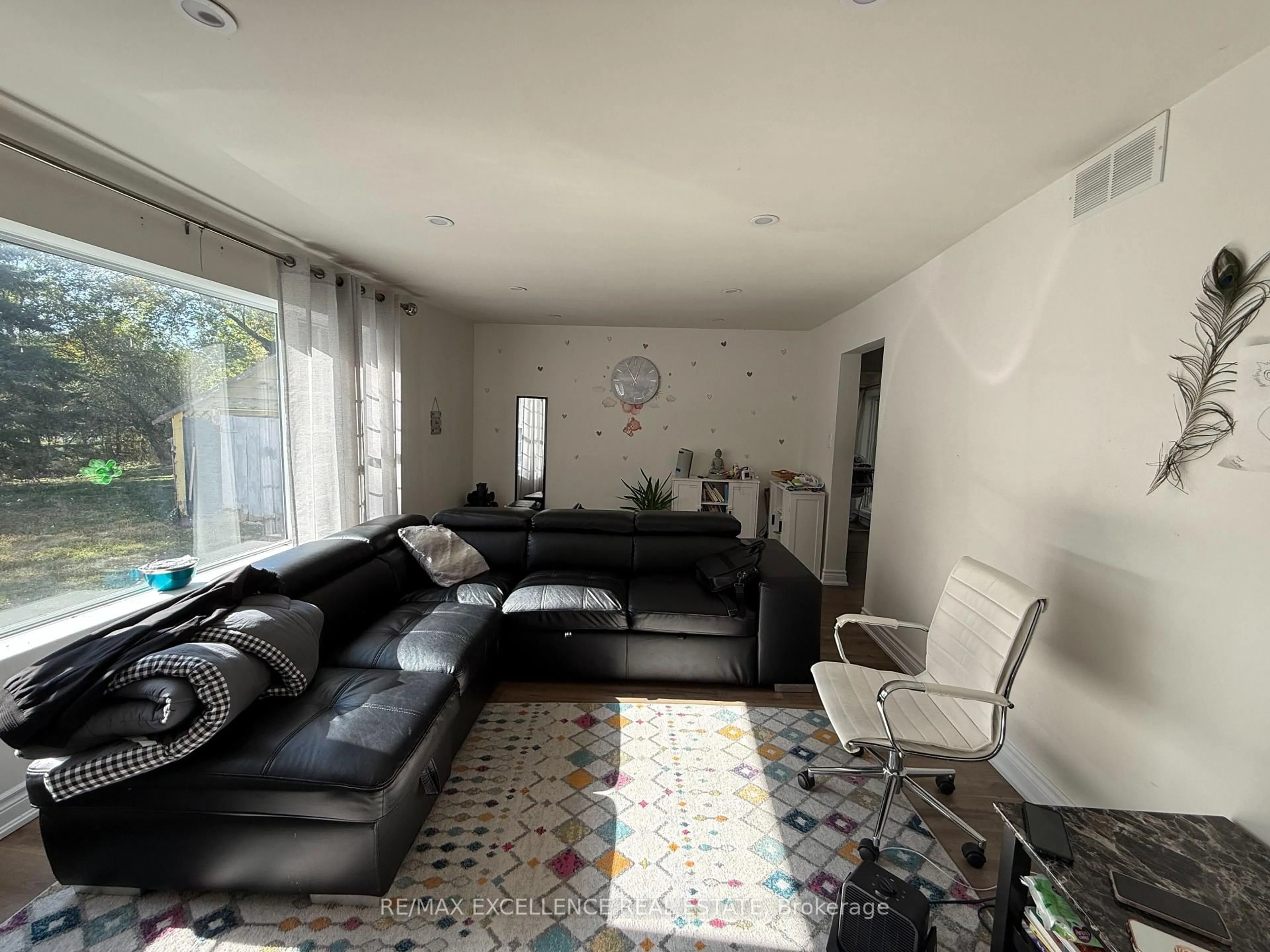 Living room with furniture, unknown for 12 Original Rd, Greater Napanee Ontario K7R 3C6