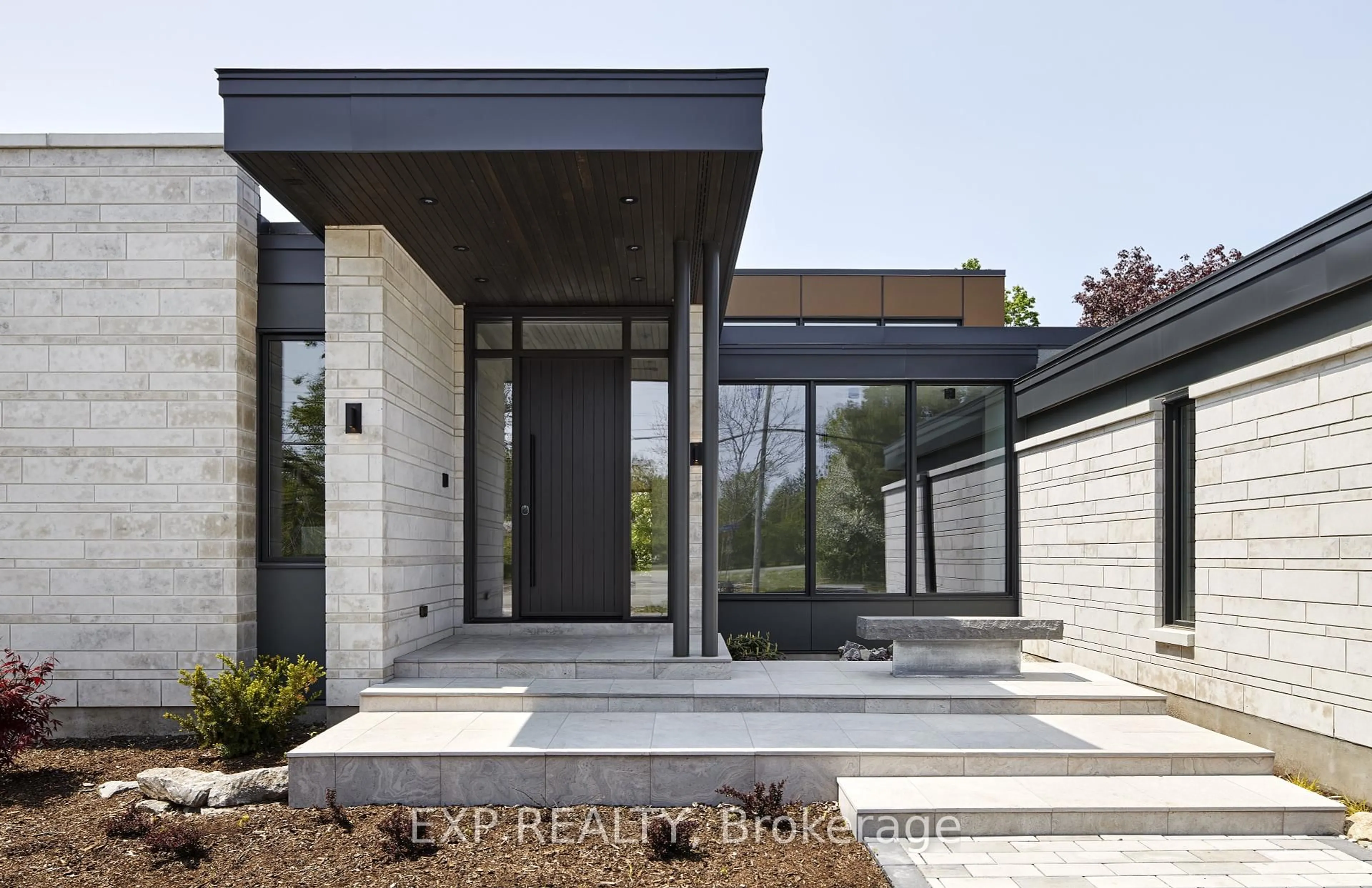 Unknown for 32 CLOVELLY Rd, Ottawa Ontario K1J 6M2