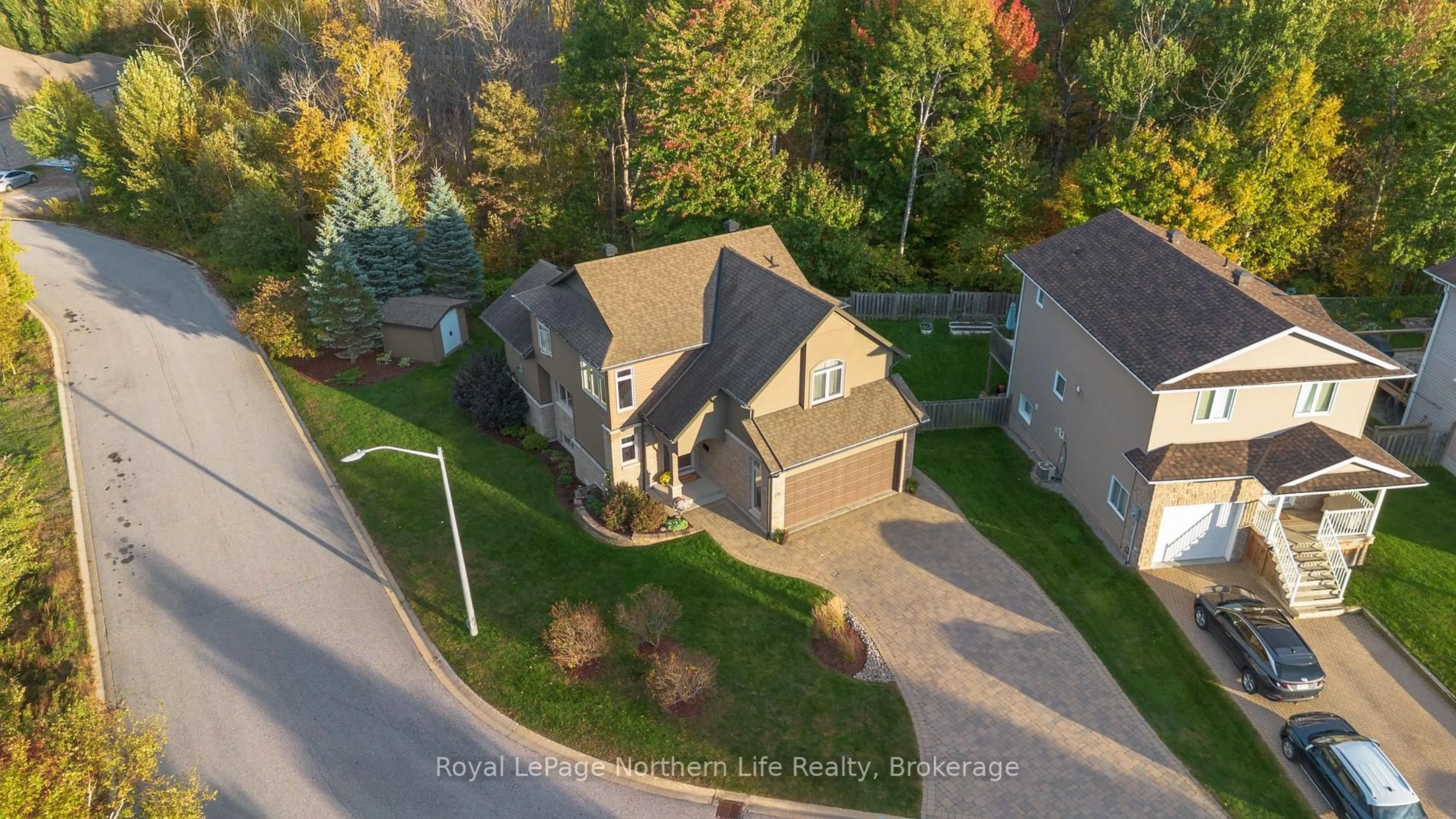A pic from outside/outdoor area/front of a property/back of a property/a pic from drone, street for 171 Kingsway Ave, North Bay Ontario P1B 1G8