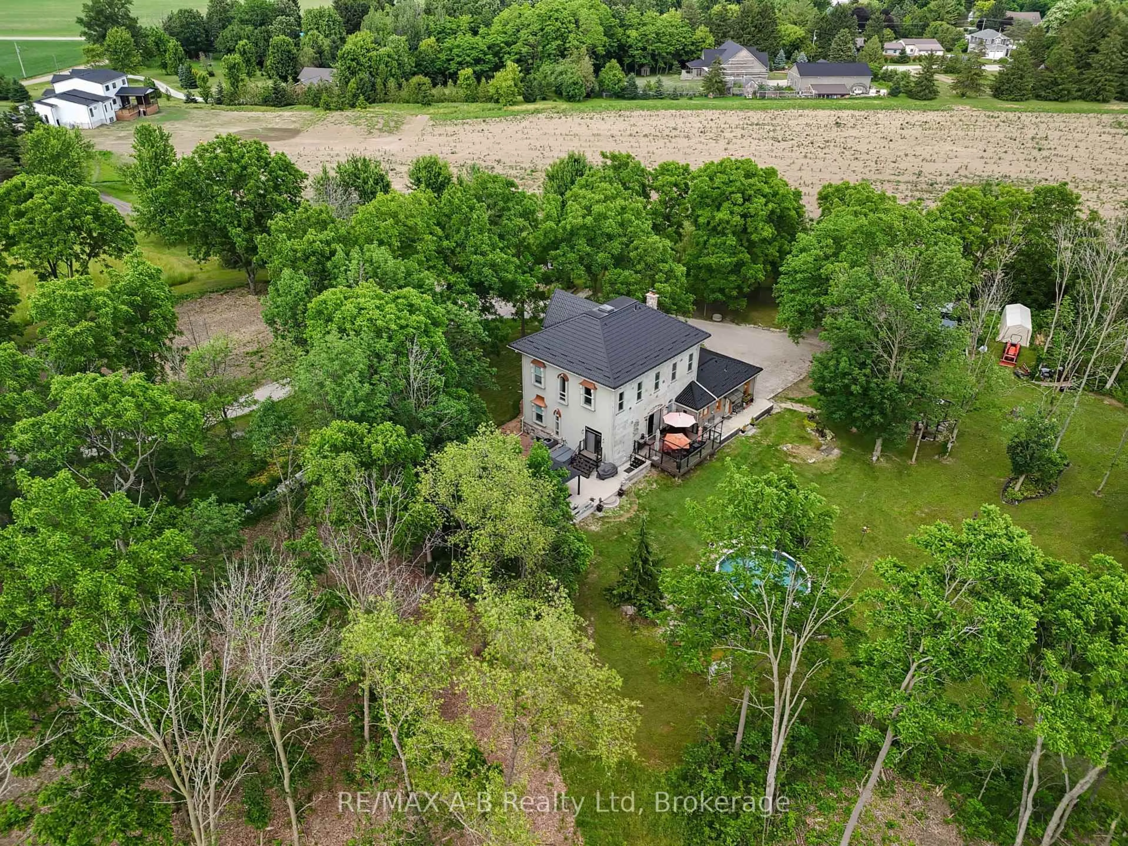 A pic from outside/outdoor area/front of a property/back of a property/a pic from drone, unknown for 12096 Gale Rd, North Middlesex Ontario N0M 1A0