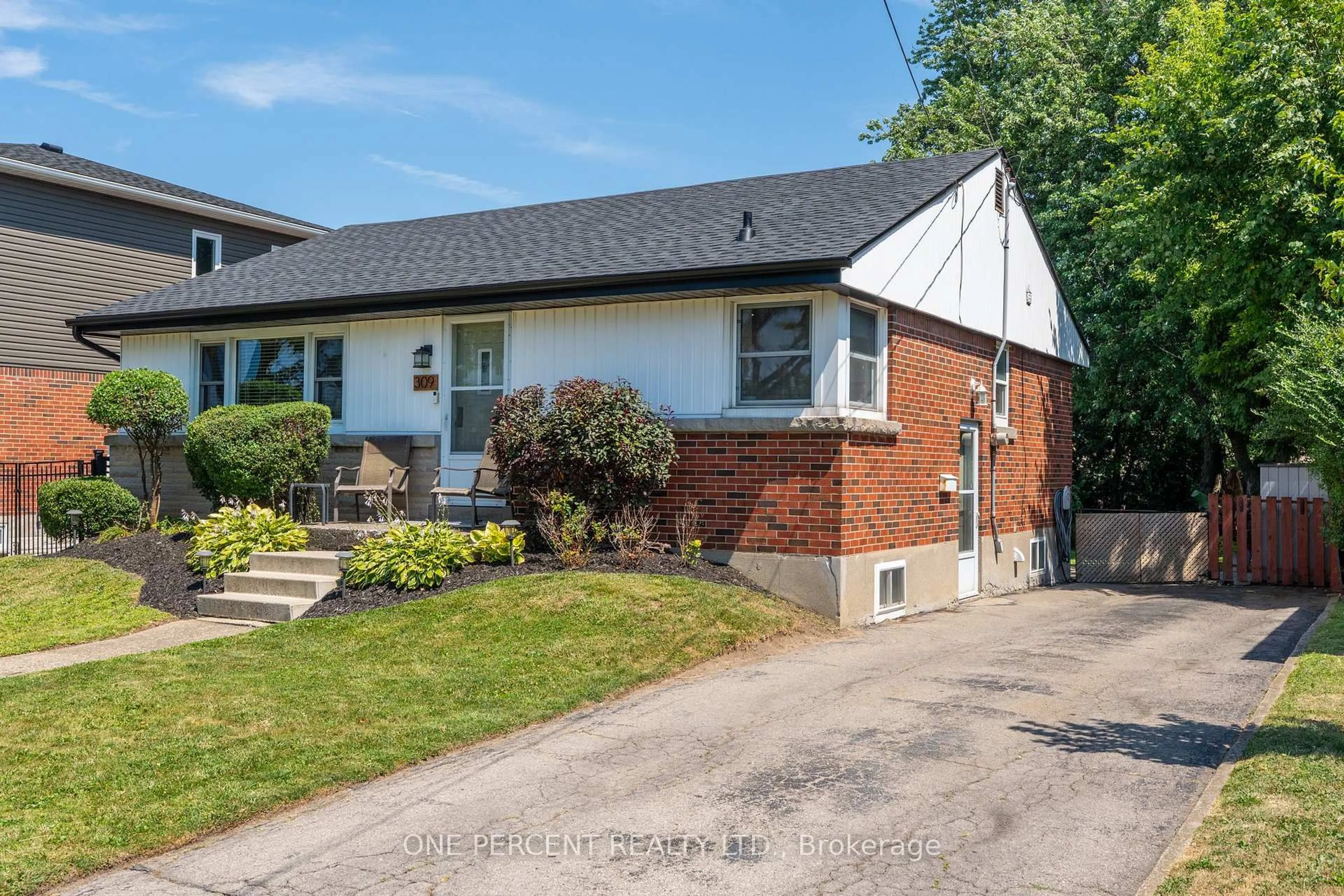 Unknown for 309 East 45th St, Hamilton Ontario L8T 3K7