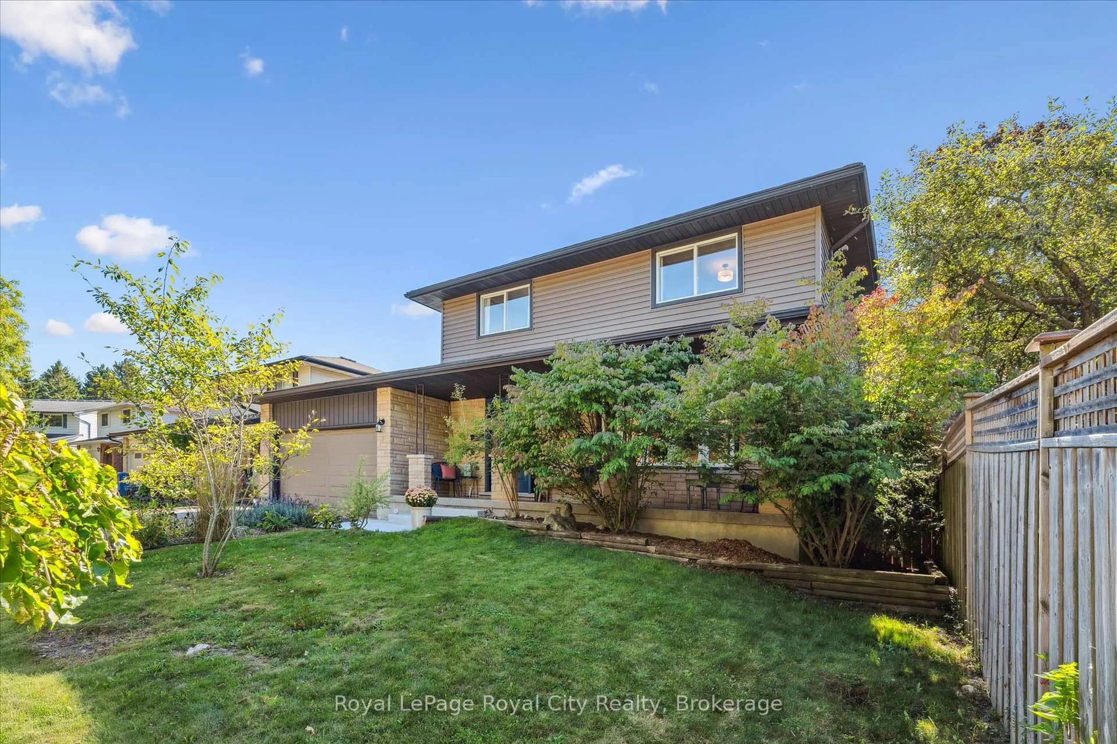A pic from outside/outdoor area/front of a property/back of a property/a pic from drone, street for 3 Latenda Pl, Guelph Ontario N1G 3B8