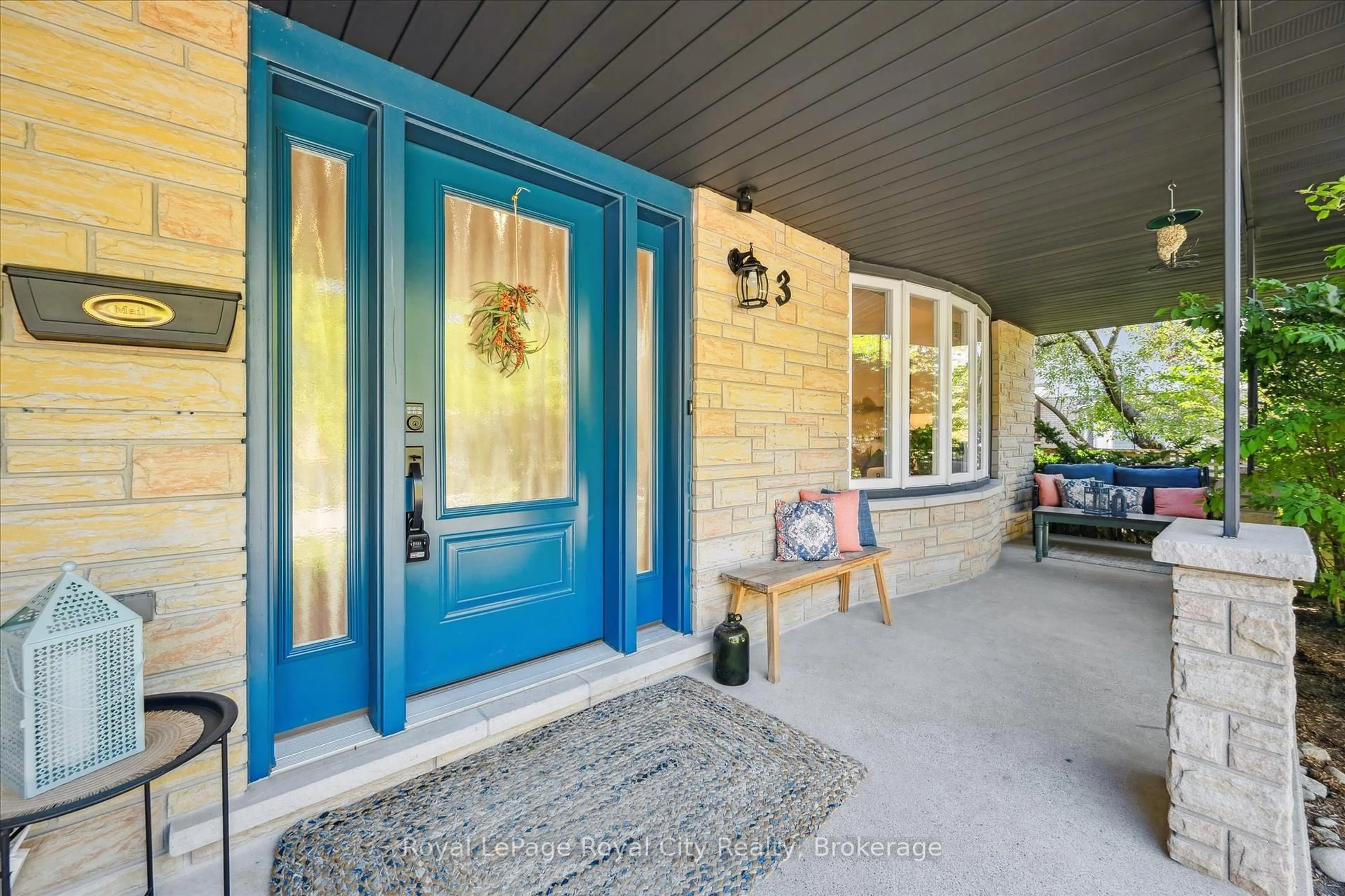 Indoor entryway for 3 Latenda Pl, Guelph Ontario N1G 3B8