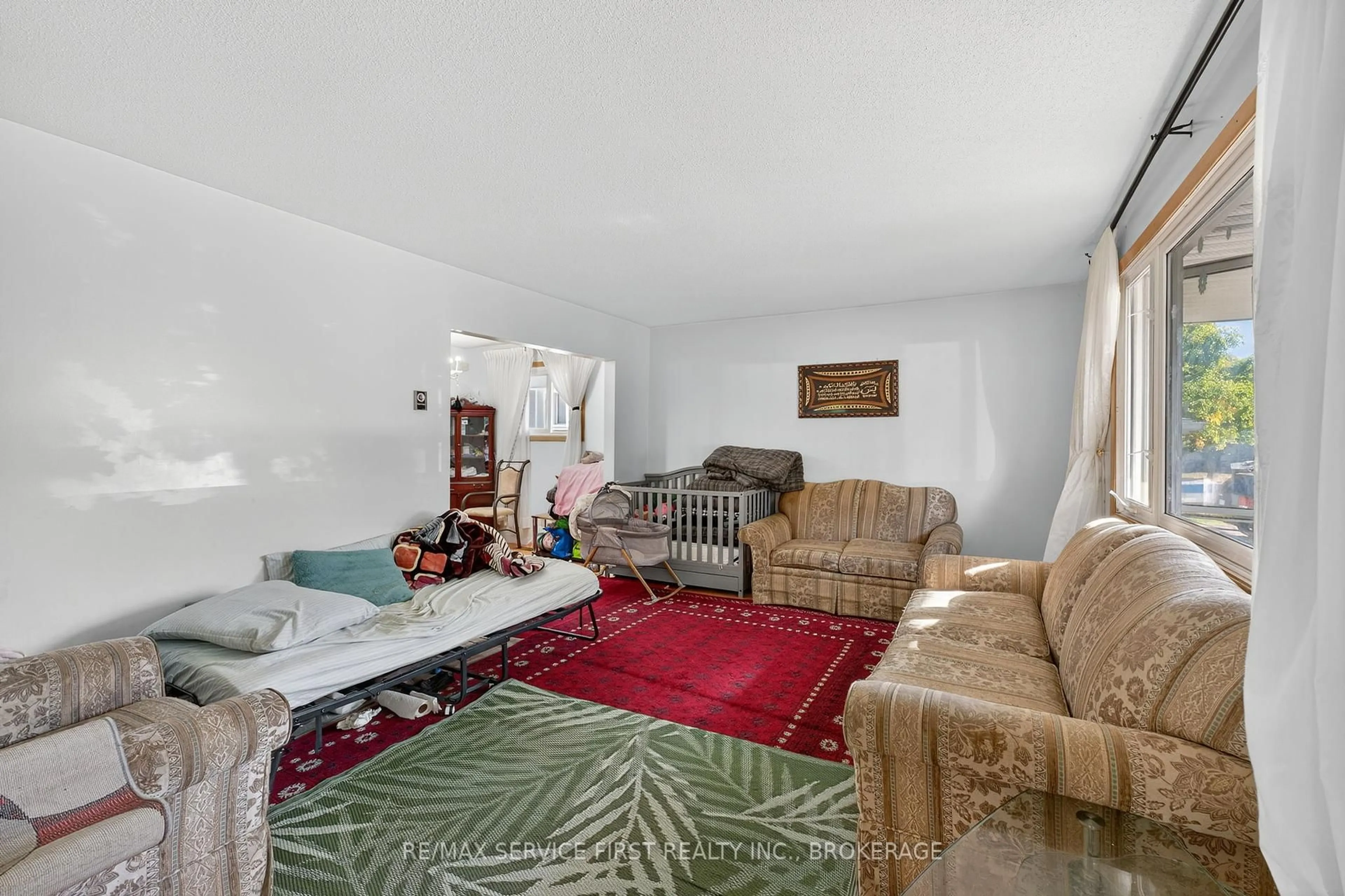 Living room with furniture, unknown for 690 Fleet St, Kingston Ontario K7M 5A5