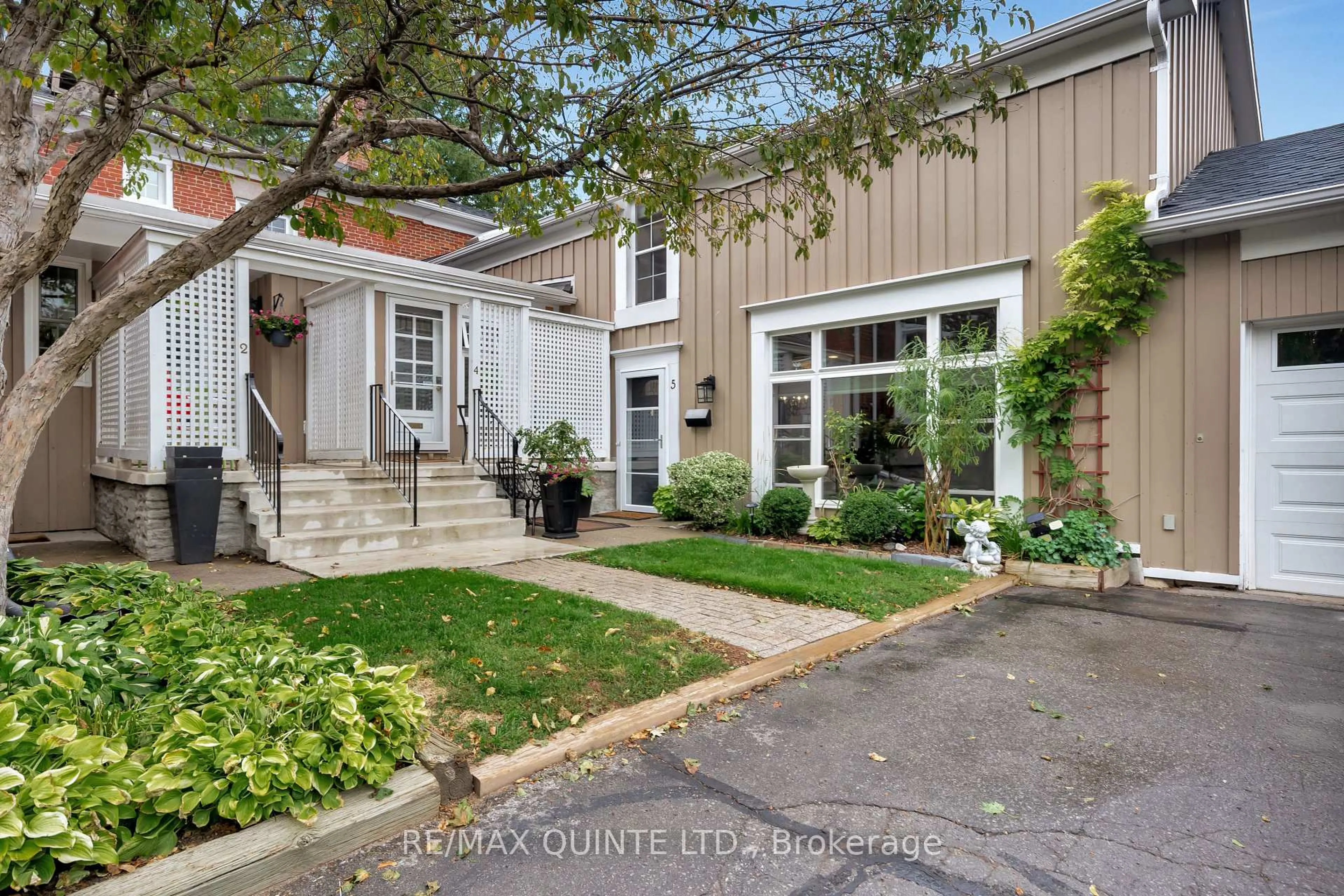 Unknown for 99 Bridge St #5, Belleville Ontario K8N 1M2
