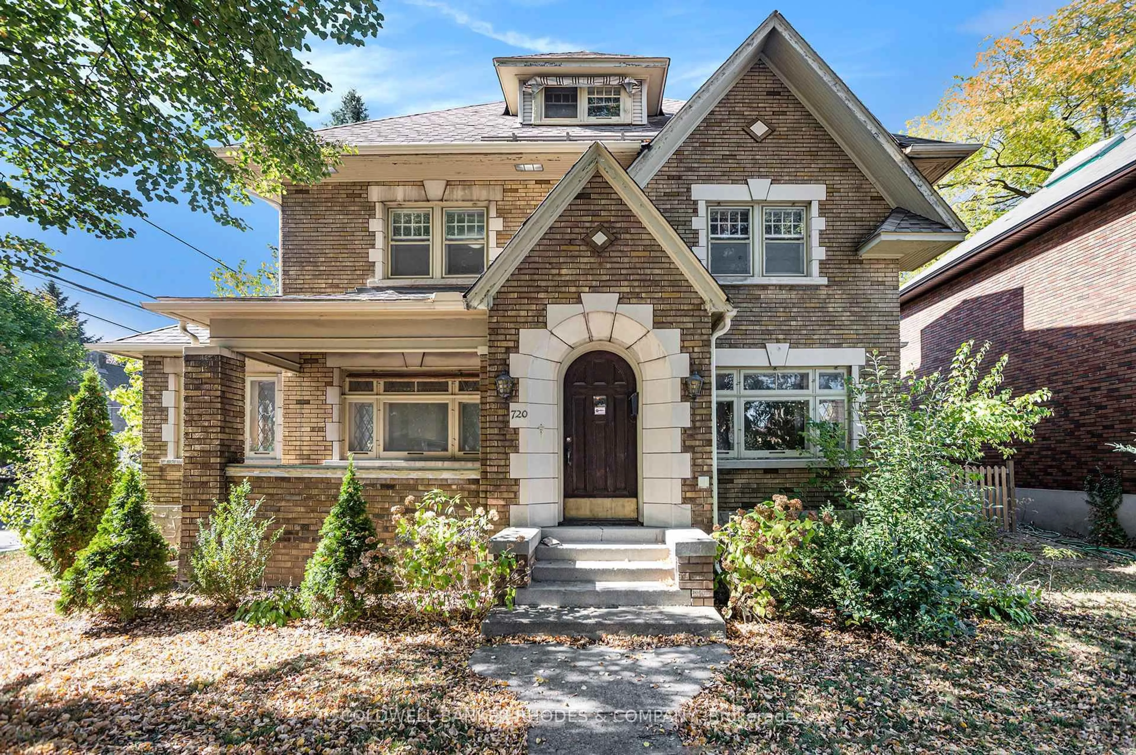 Home with brick exterior material, street for 720 Parkdale Ave, Ottawa Ontario K1Y 1J3