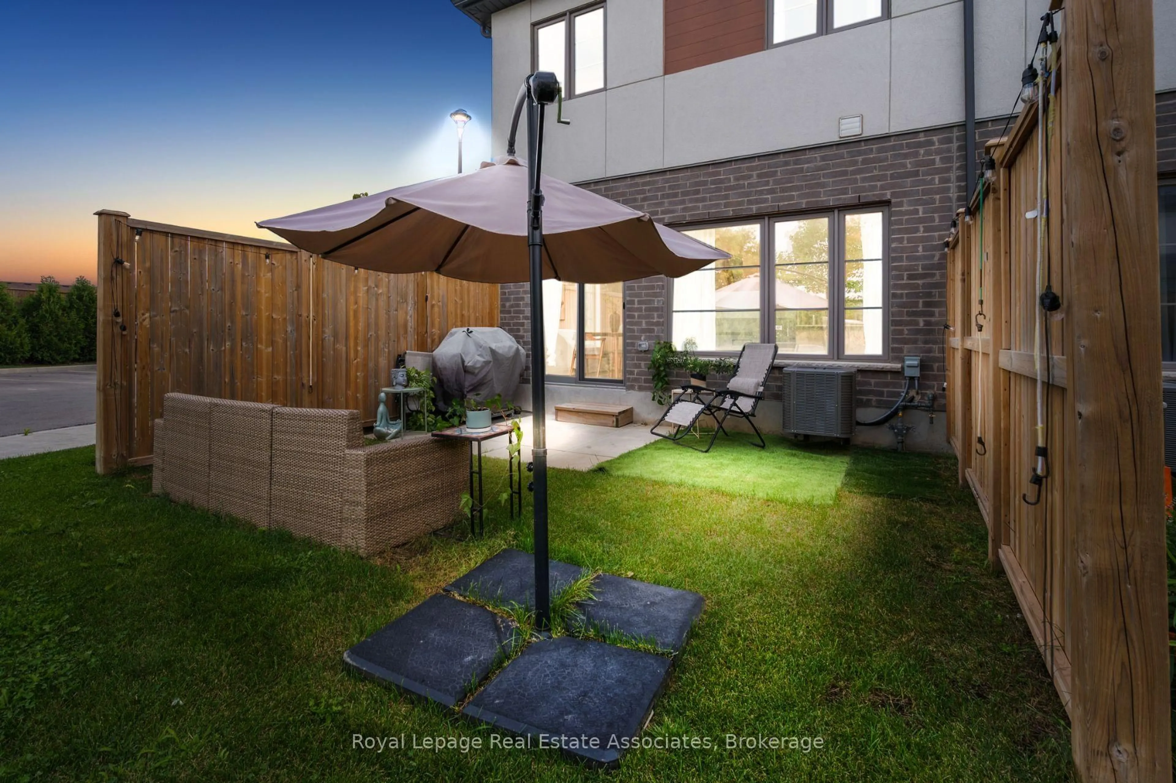 Patio, street for 26 Steele Cres, Guelph Ontario N1E 0S7