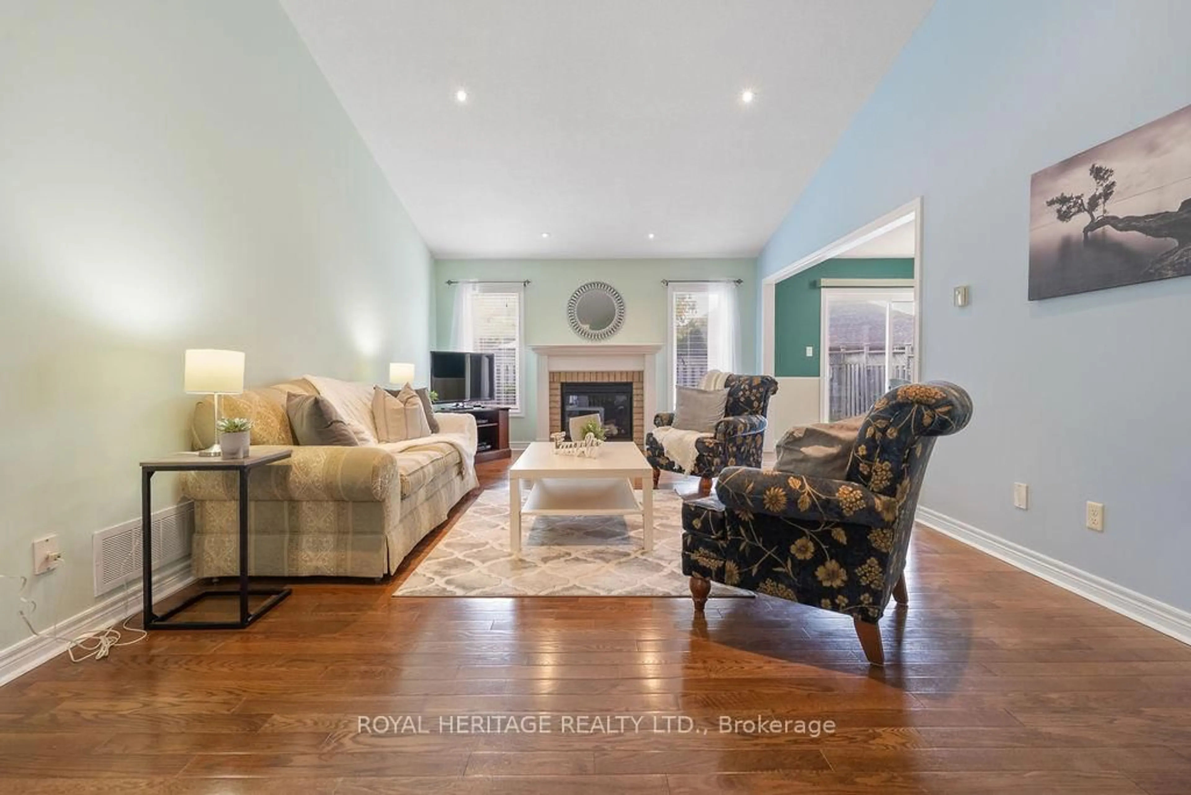 Living room with furniture, unknown for 19 Thrushwood Tr, Kawartha Lakes Ontario K9V 0B1