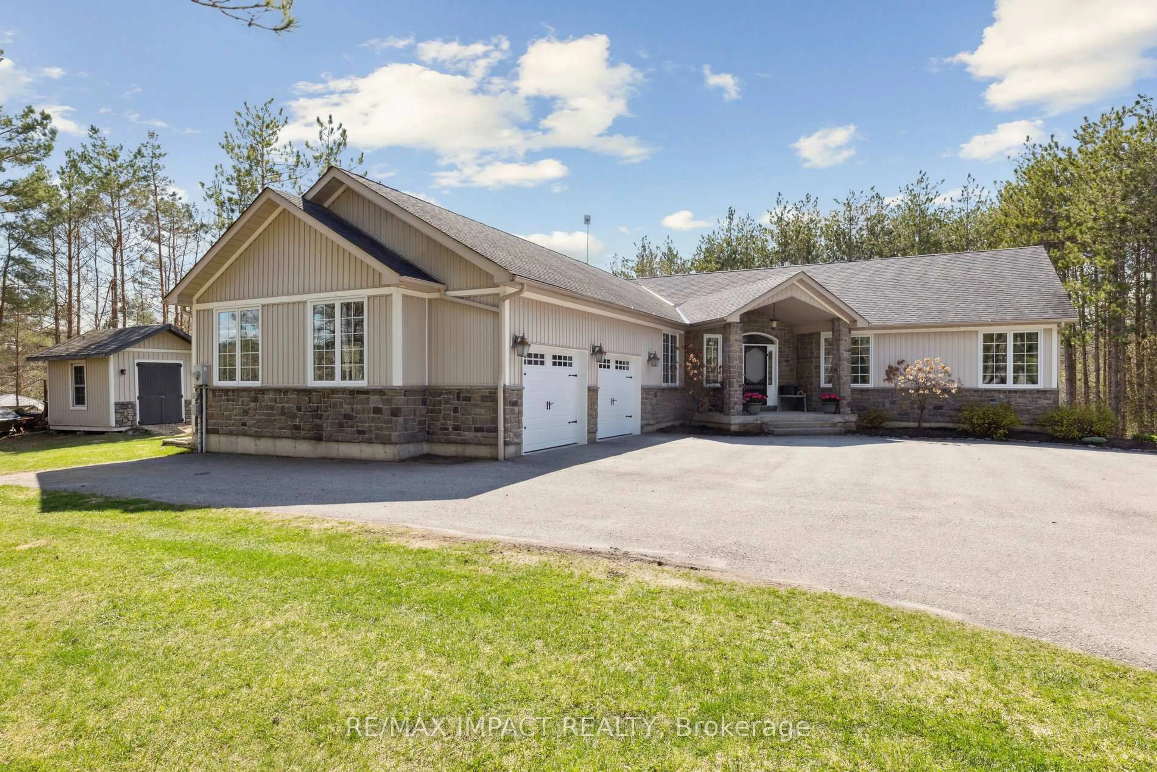 Home with vinyl exterior material, unknown for 27 Slalom Dr, Kawartha Lakes Ontario L0A 1A0