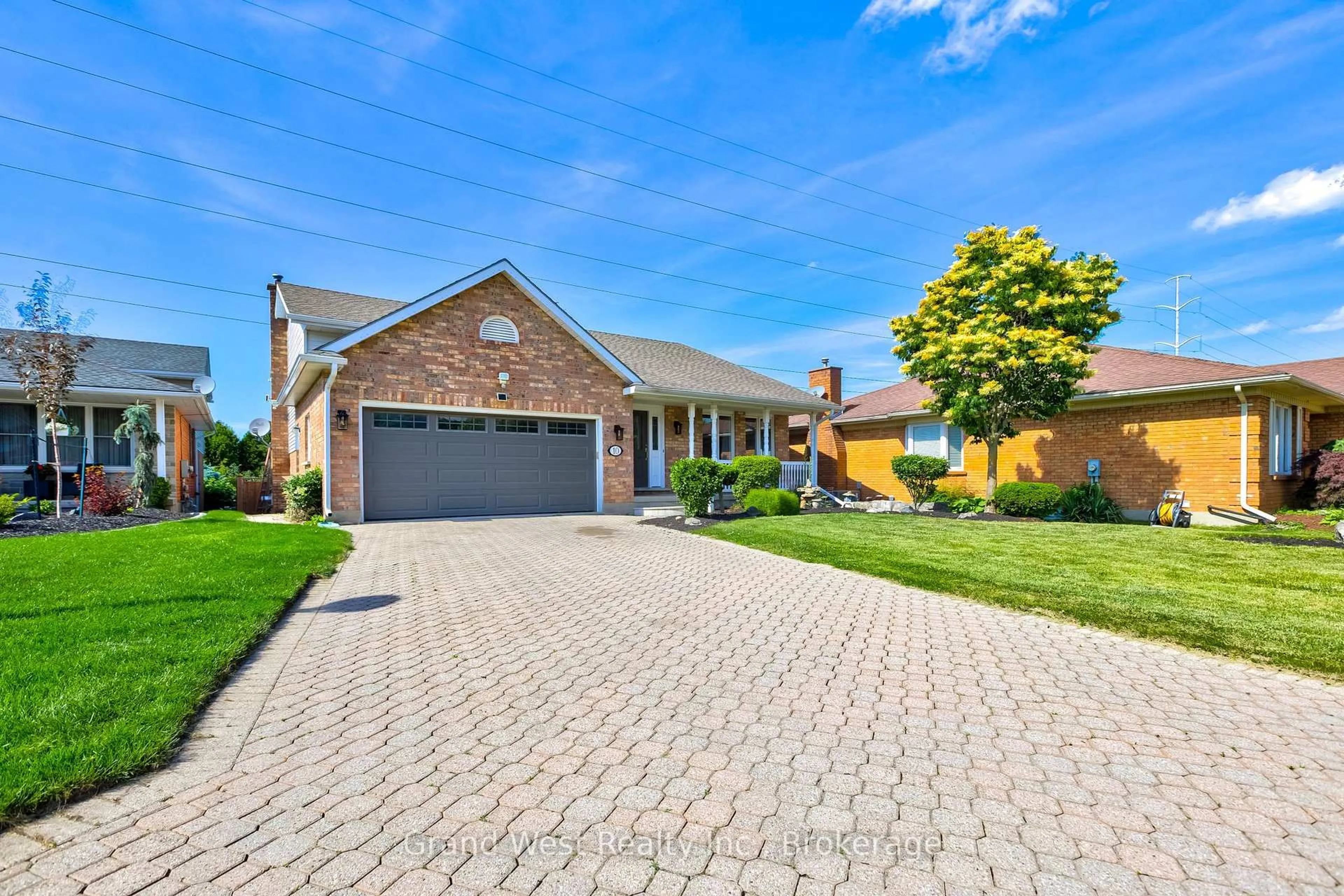 Home with brick exterior material, street for 10 GLEN ABBEY Crt, Woodstock Ontario N4S 8S8