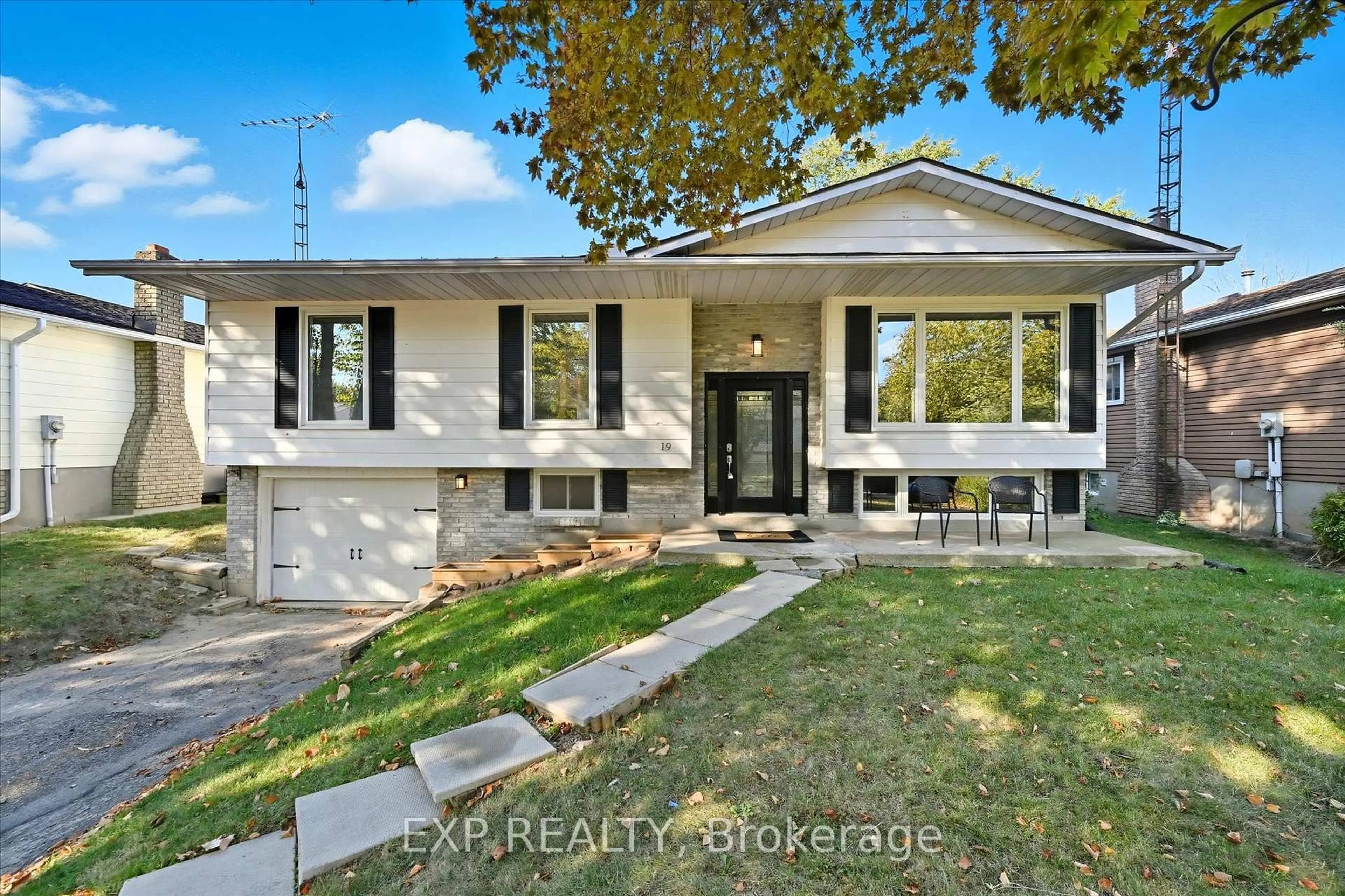 Home with vinyl exterior material, street for 19 AARON Dr, Norfolk Ontario N0A 1N4