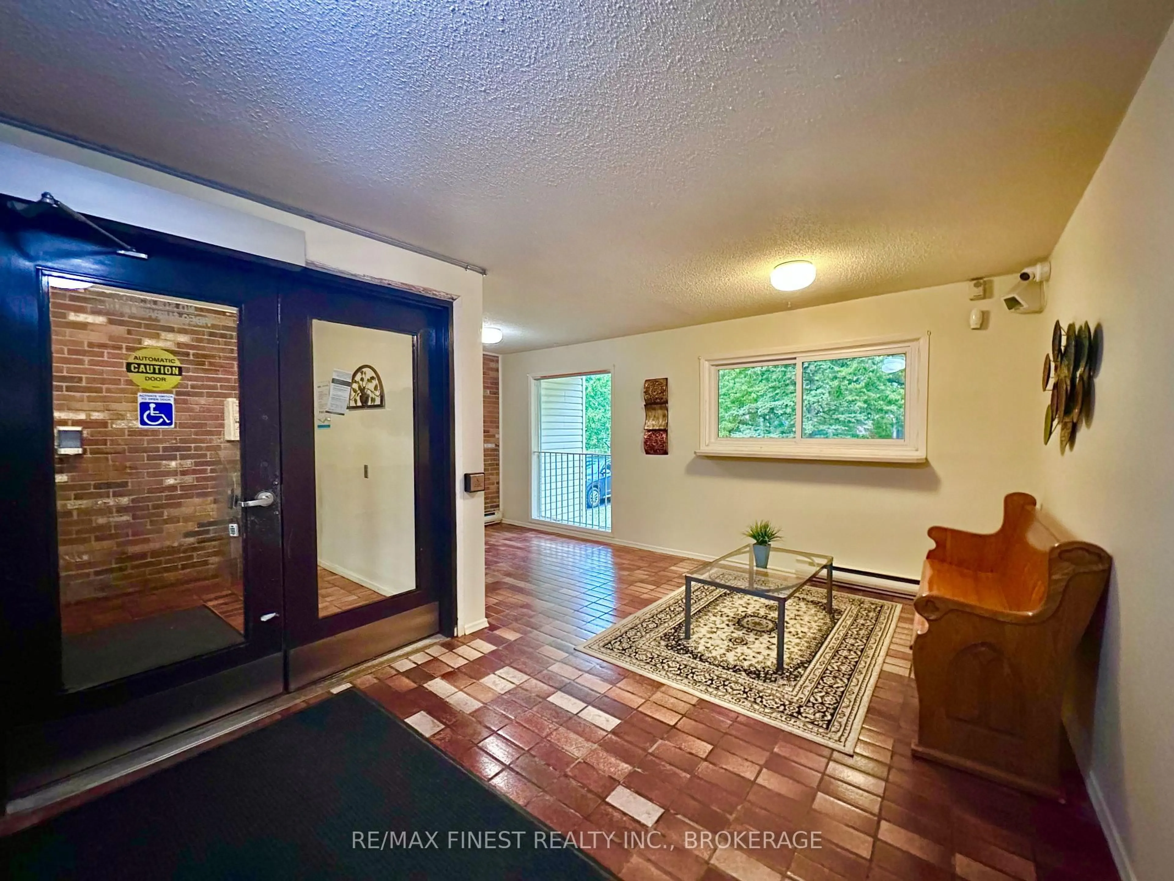 Indoor entryway for 1010 Pembridge Cres #107, Kingston Ontario K7P 1A3