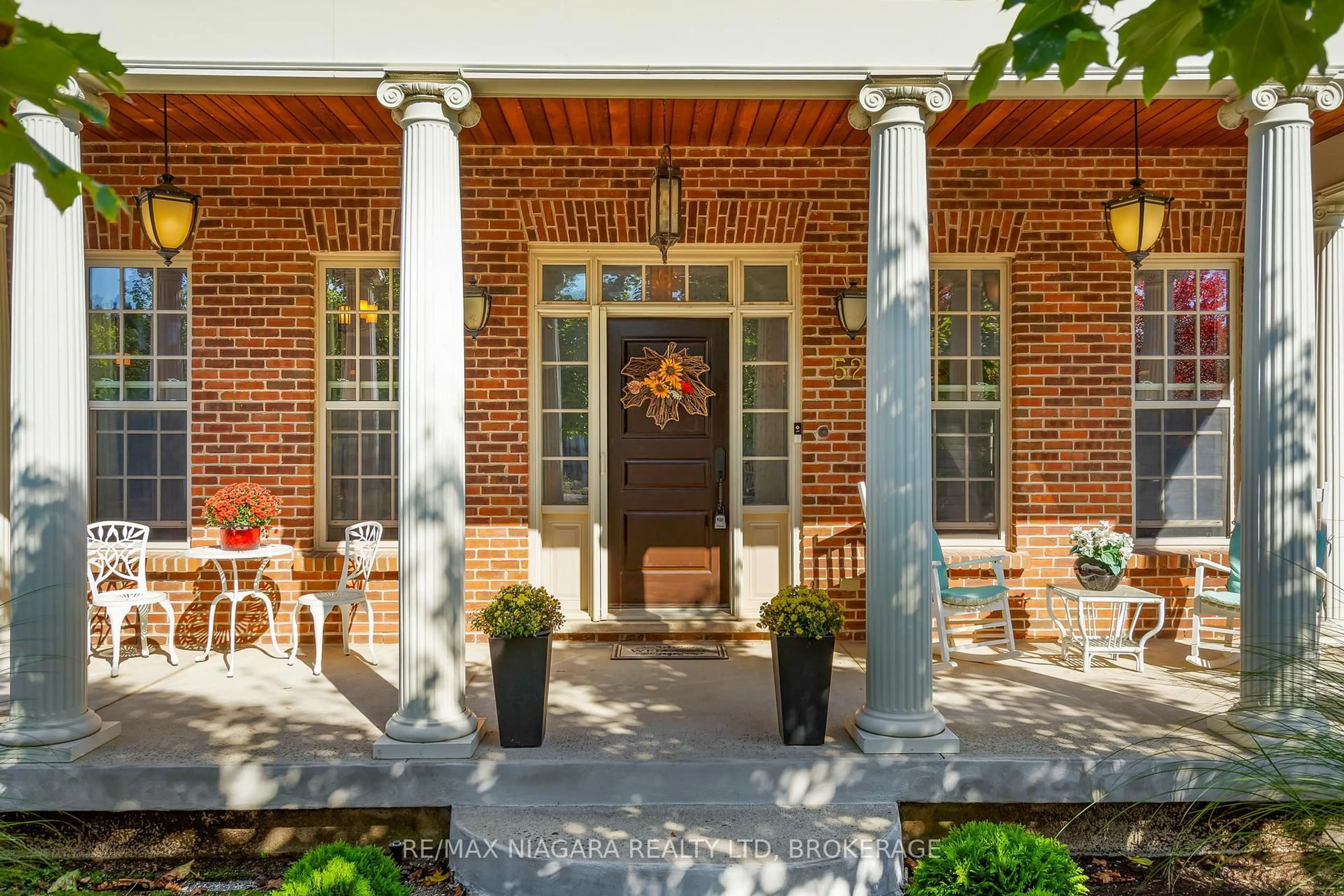Home with brick exterior material, street for 52 Garrison Village Dr, Niagara-on-the-Lake Ontario L0S 1J0