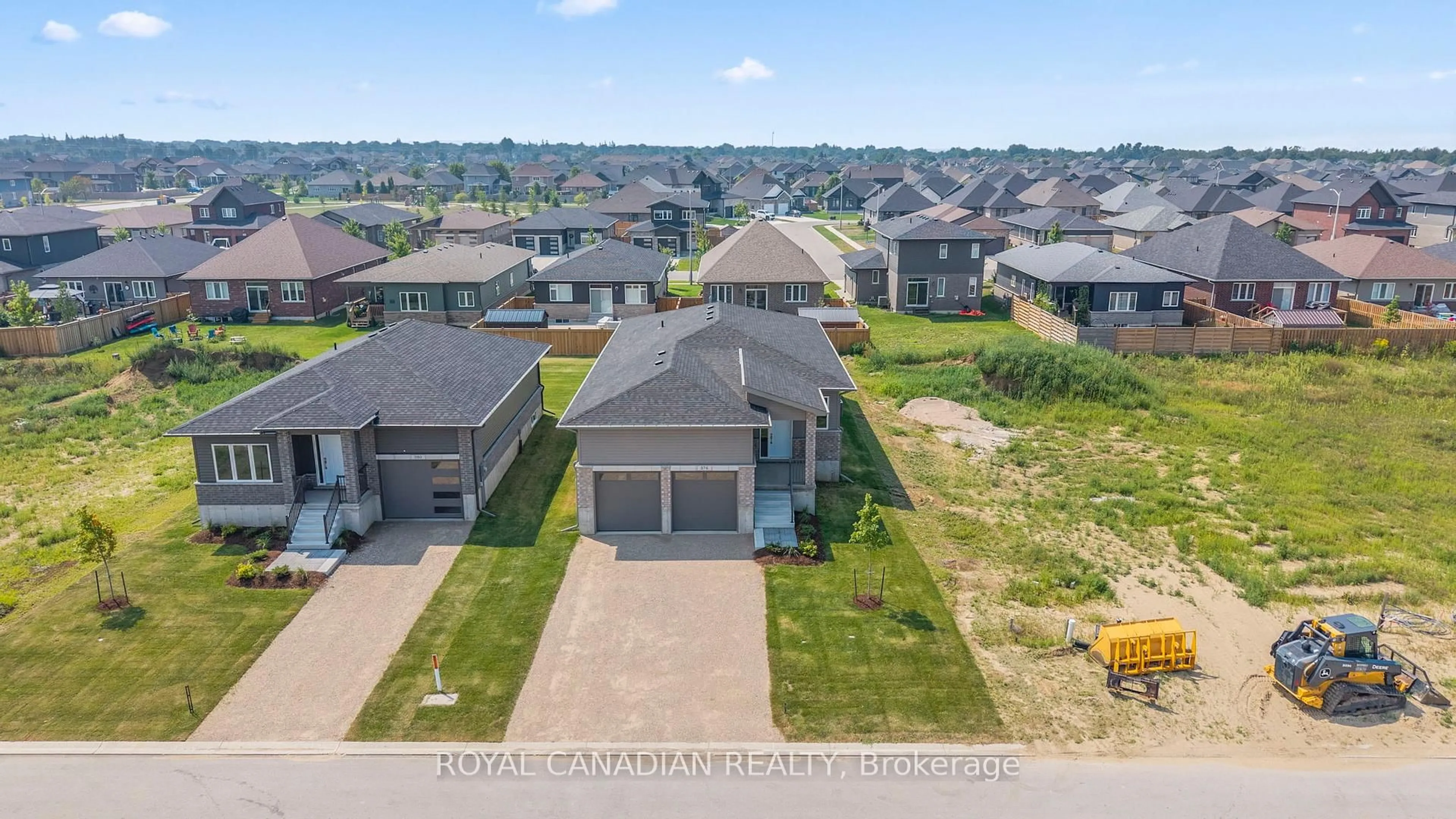 A pic from outside/outdoor area/front of a property/back of a property/a pic from drone, street for 376 HAWTHORNE St, Saugeen Shores Ontario N0H 2C3
