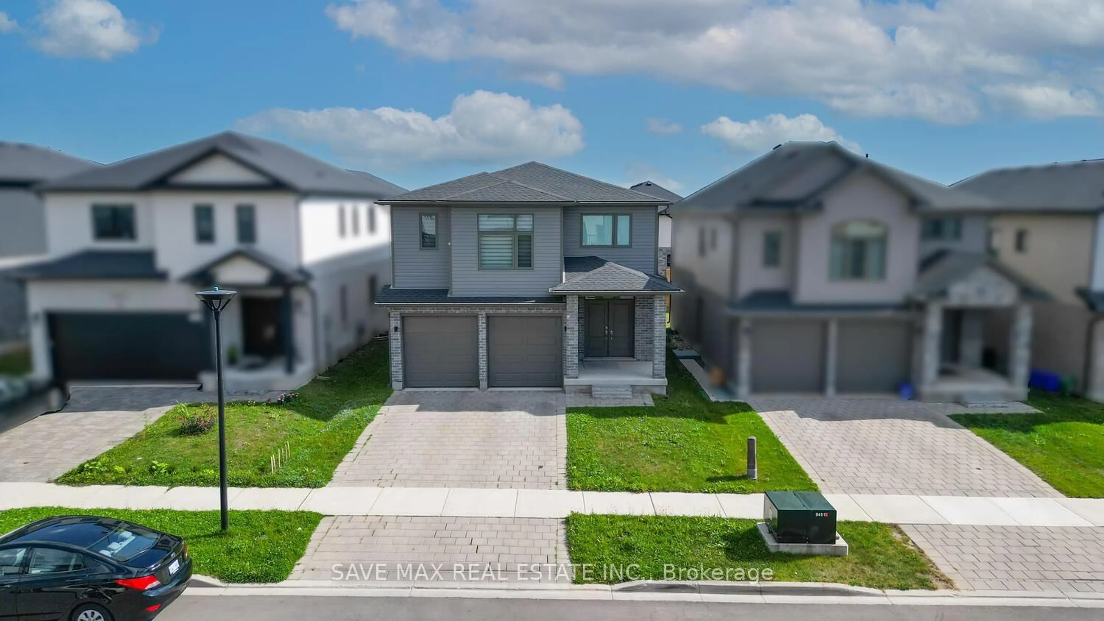 A pic from outside/outdoor area/front of a property/back of a property/a pic from drone, street for 3624 Earlston Cross, London South Ontario N6L 1J9