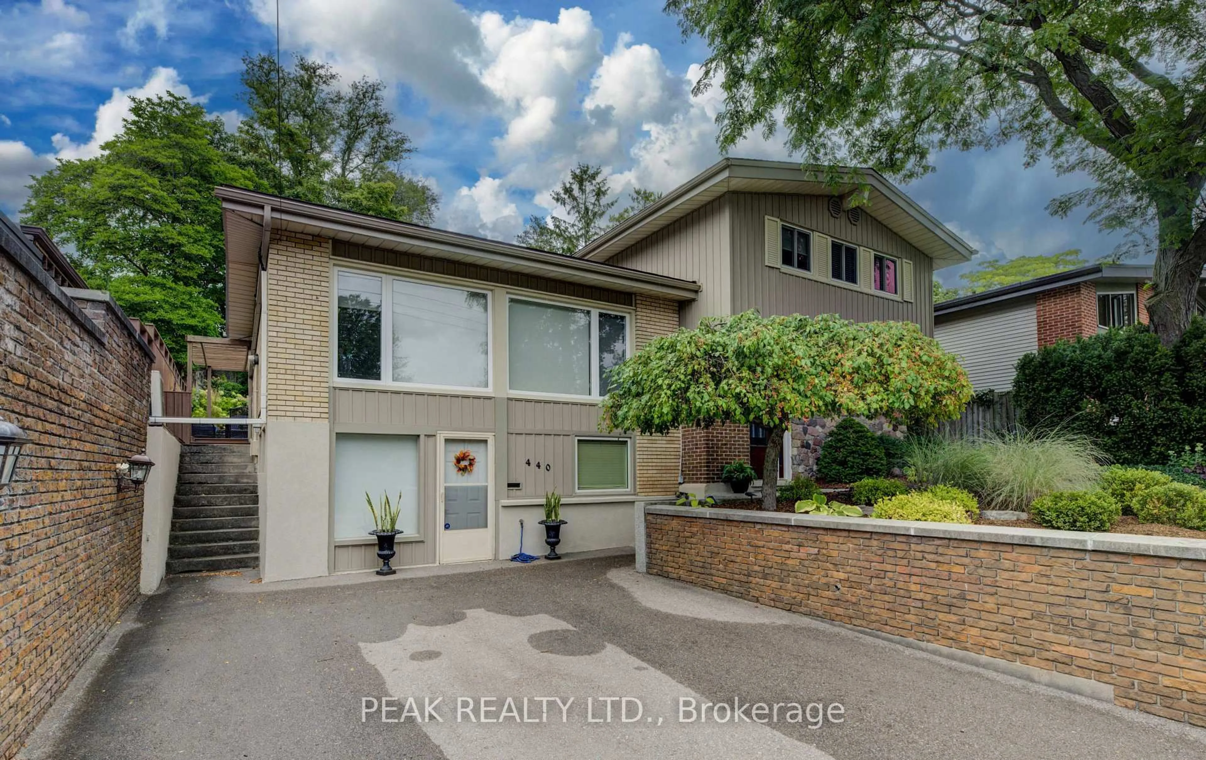 Unknown for 440 Manchester Rd, Kitchener Ontario N2B 1A5
